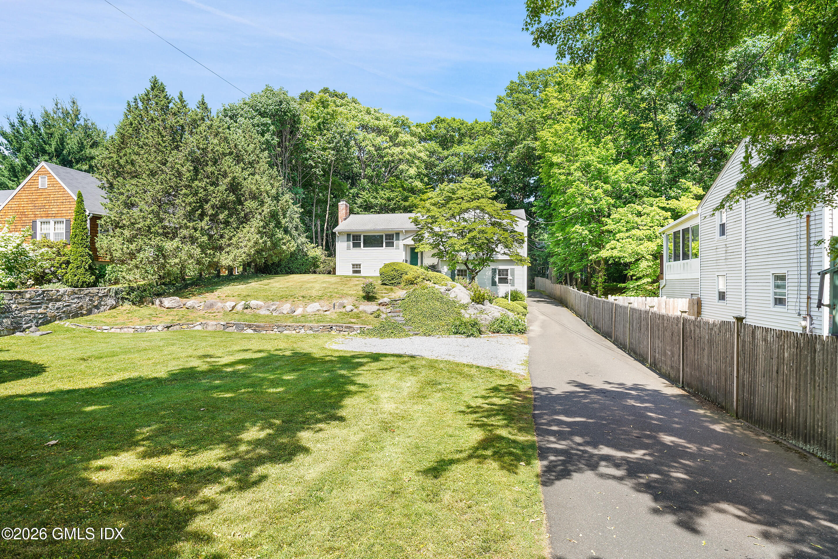 33 Sachem Road