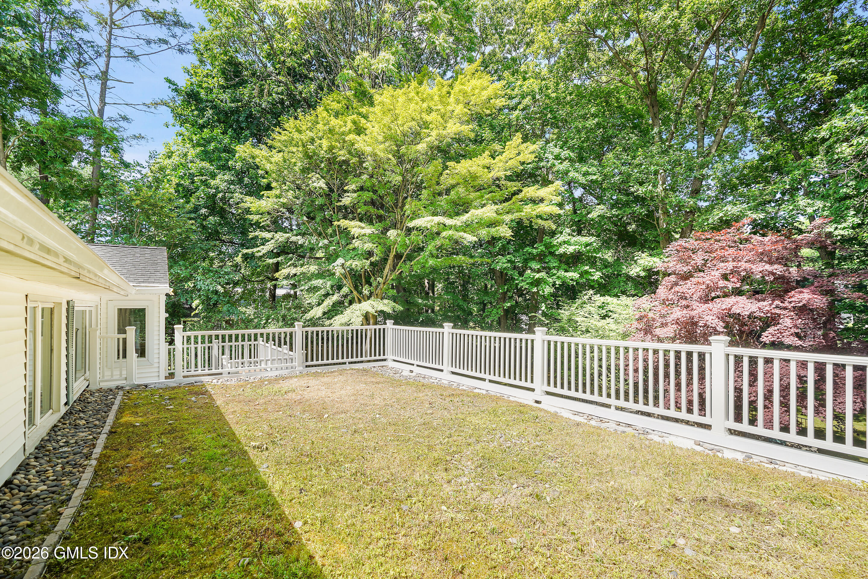 33 Sachem Road