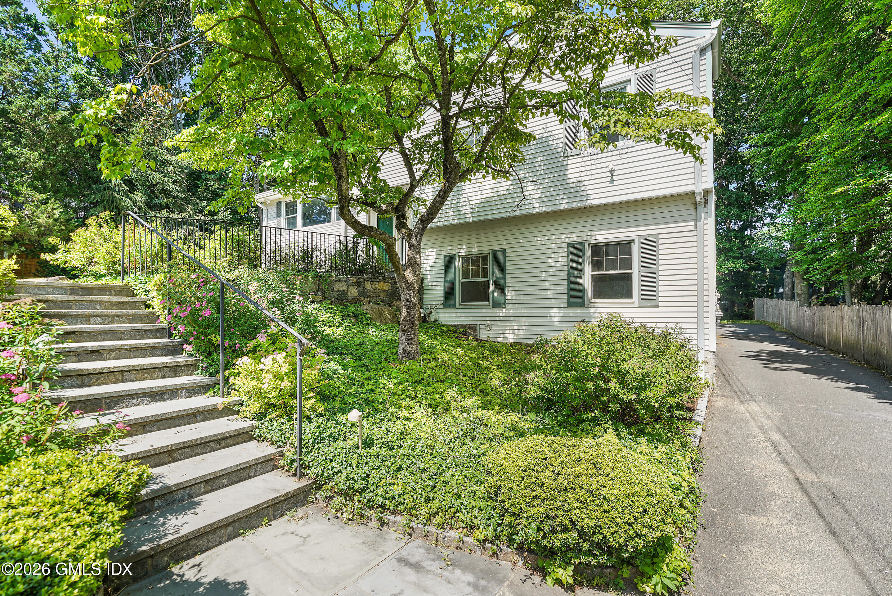 33 Sachem Road