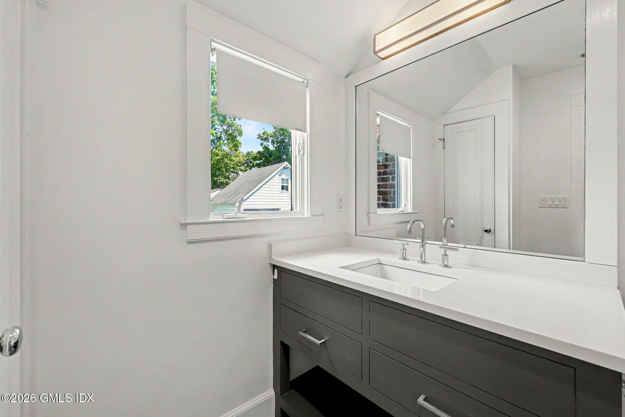 12 Rockview Drive