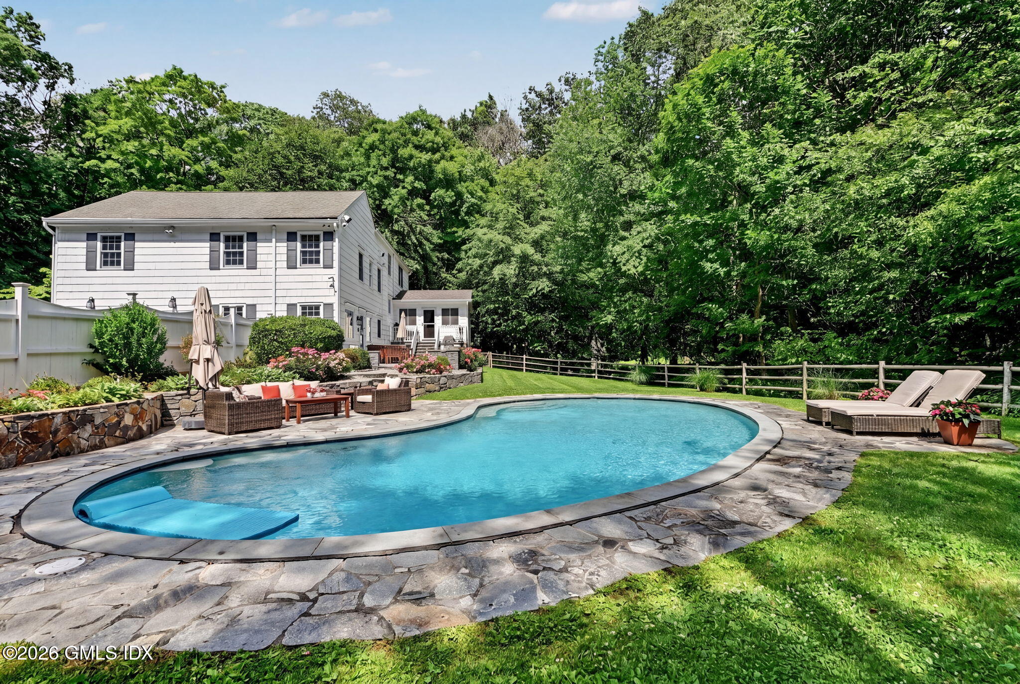 38 Byfield Lane
