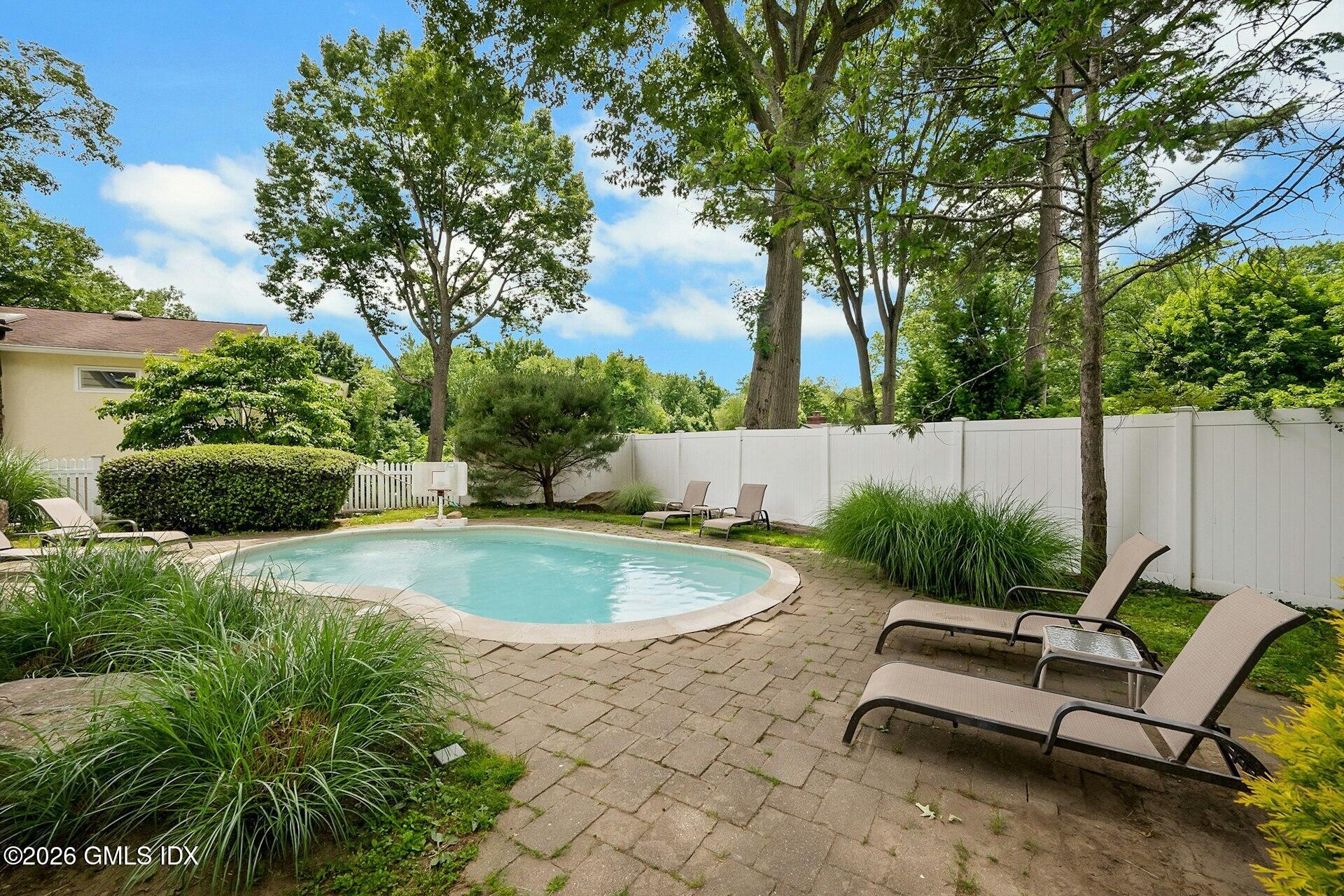 52 Center Drive
