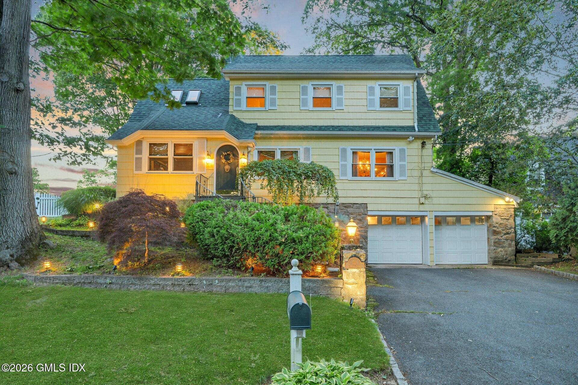 52 Center Drive