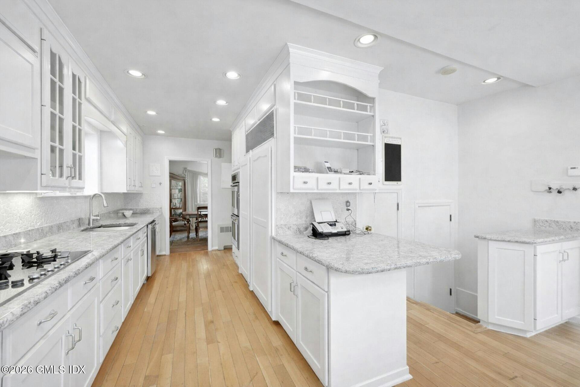 52 Center Drive