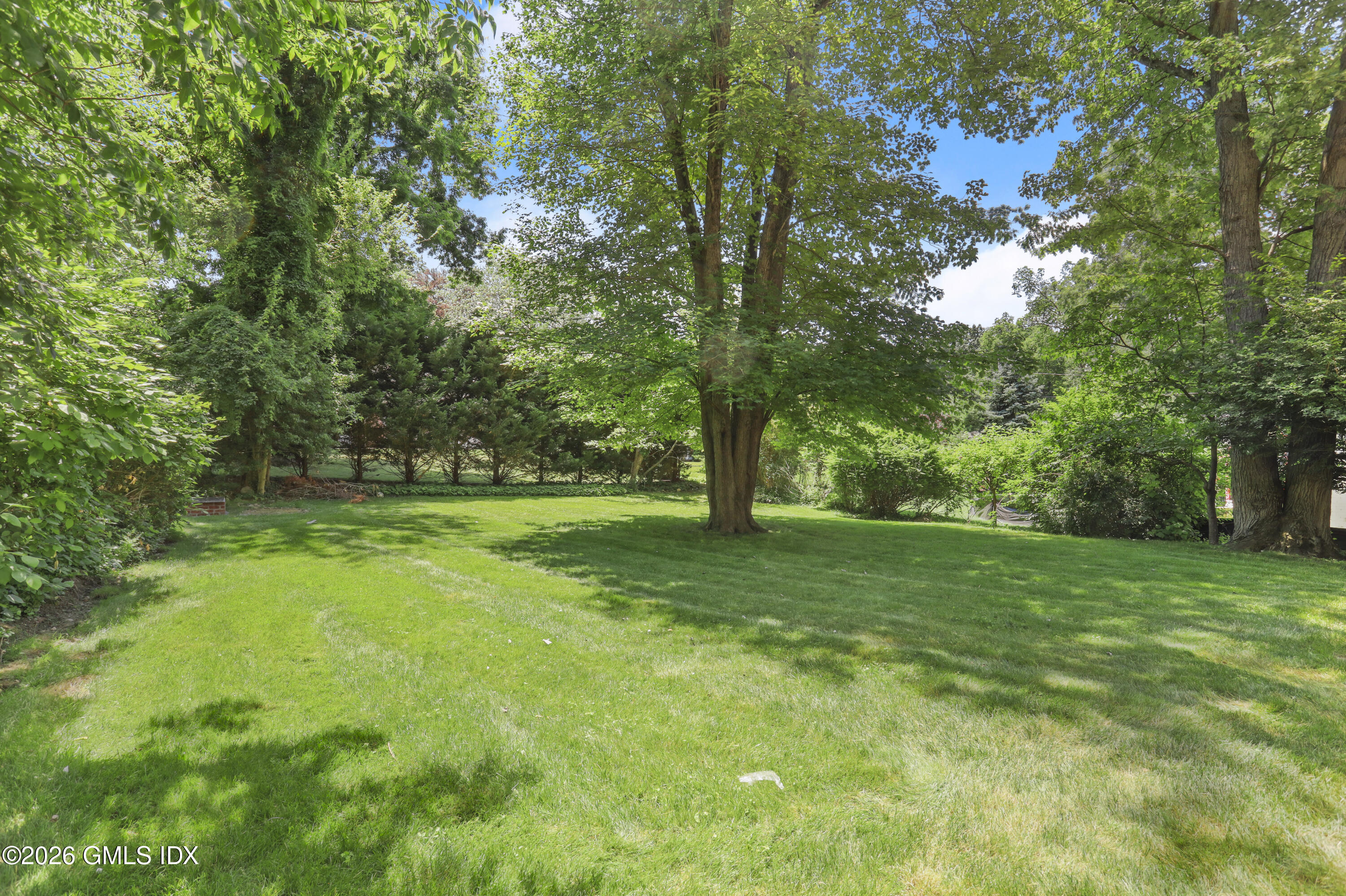 10 MacArthur Drive