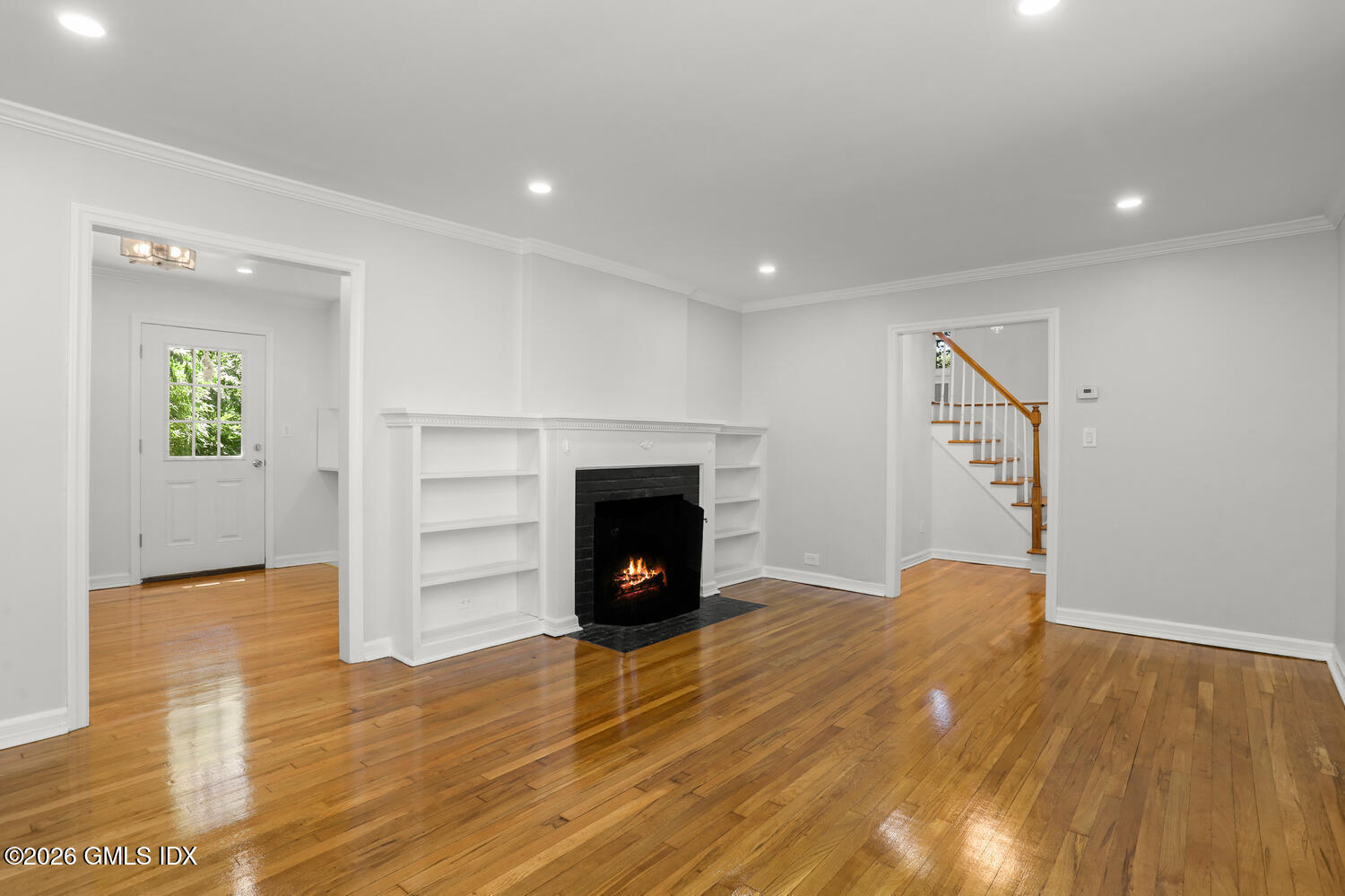 10 MacArthur Drive