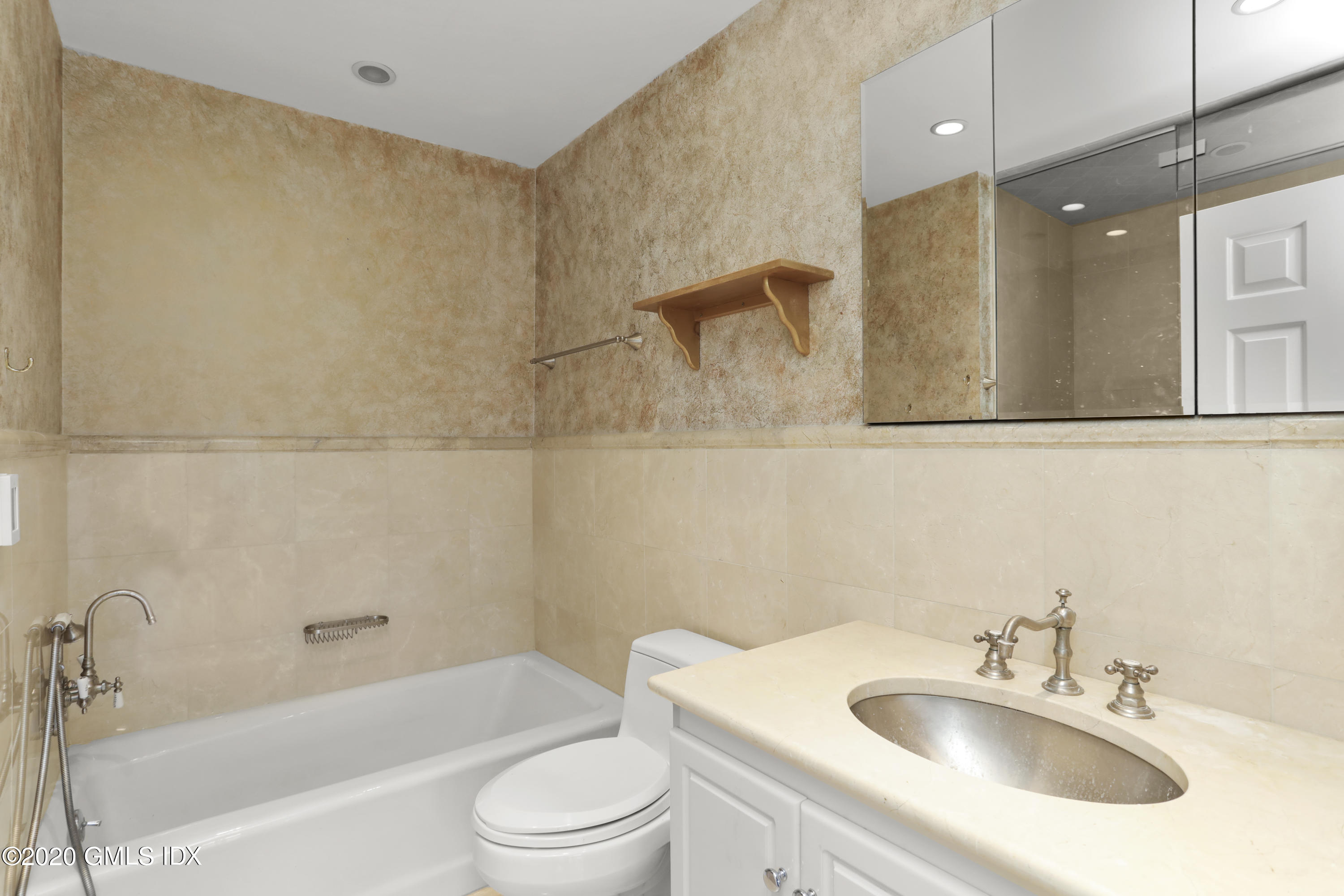 115 River Road APT 15