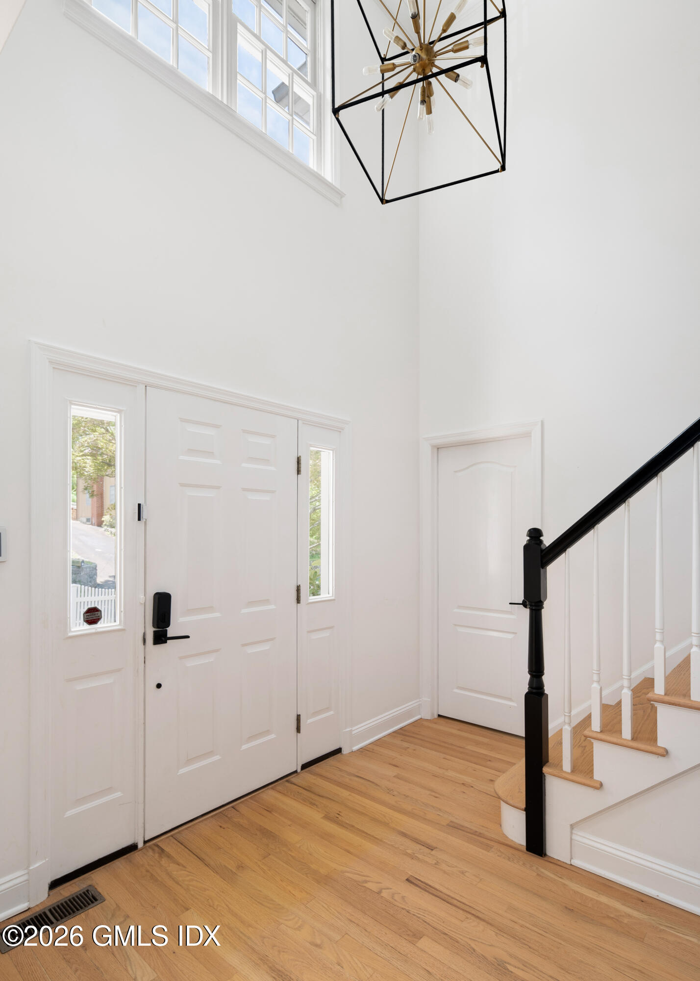31 N Hawthorne Street