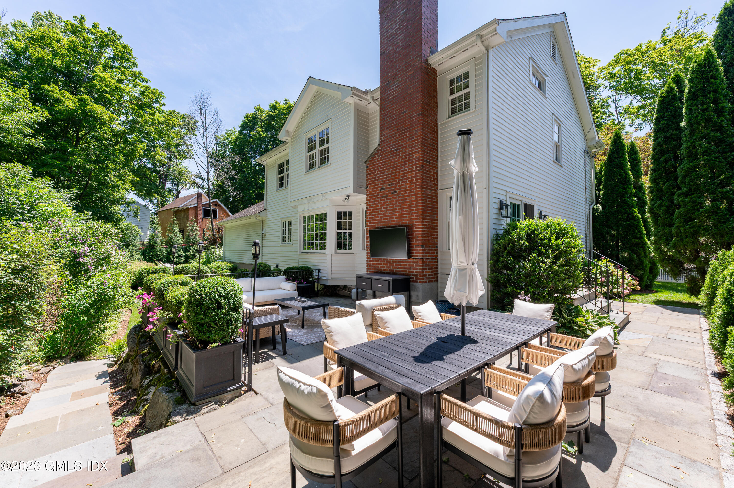 31 N Hawthorne Street
