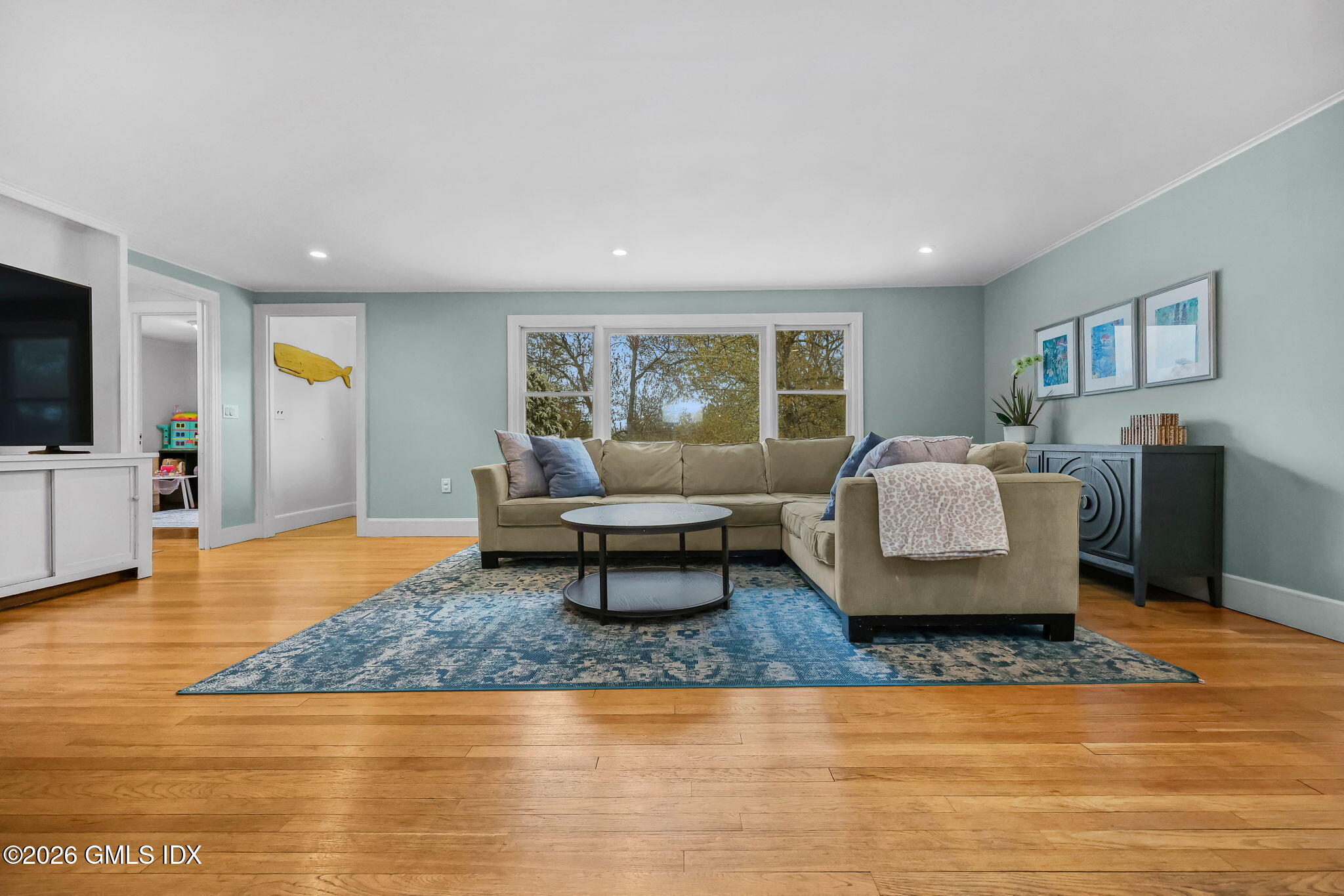 85 Woodbury Avenue