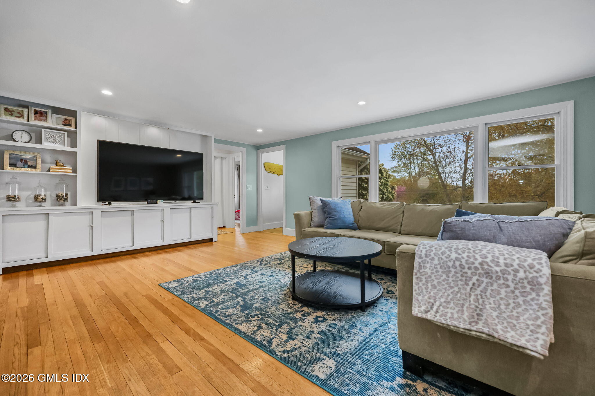 85 Woodbury Avenue