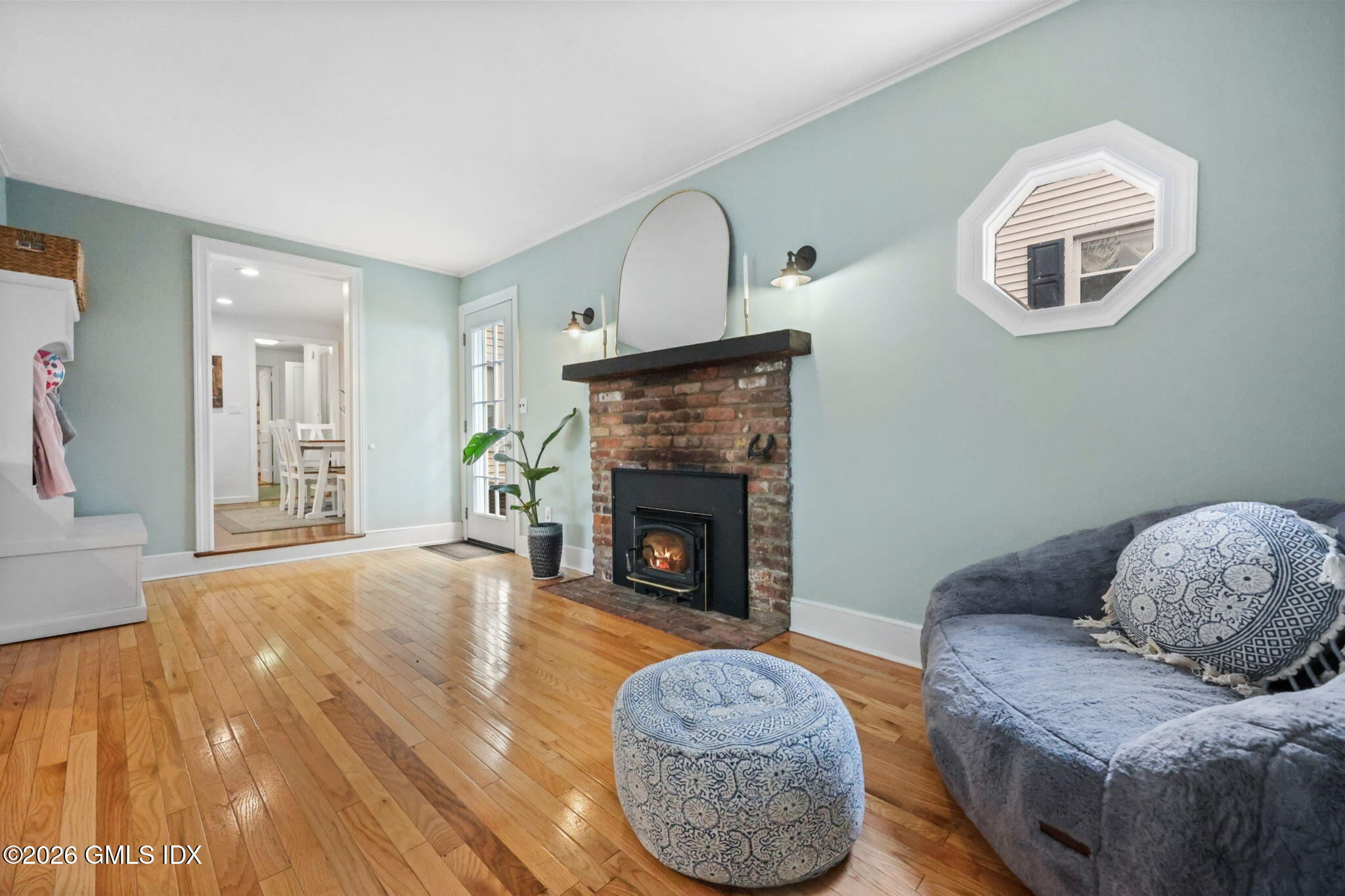 85 Woodbury Avenue