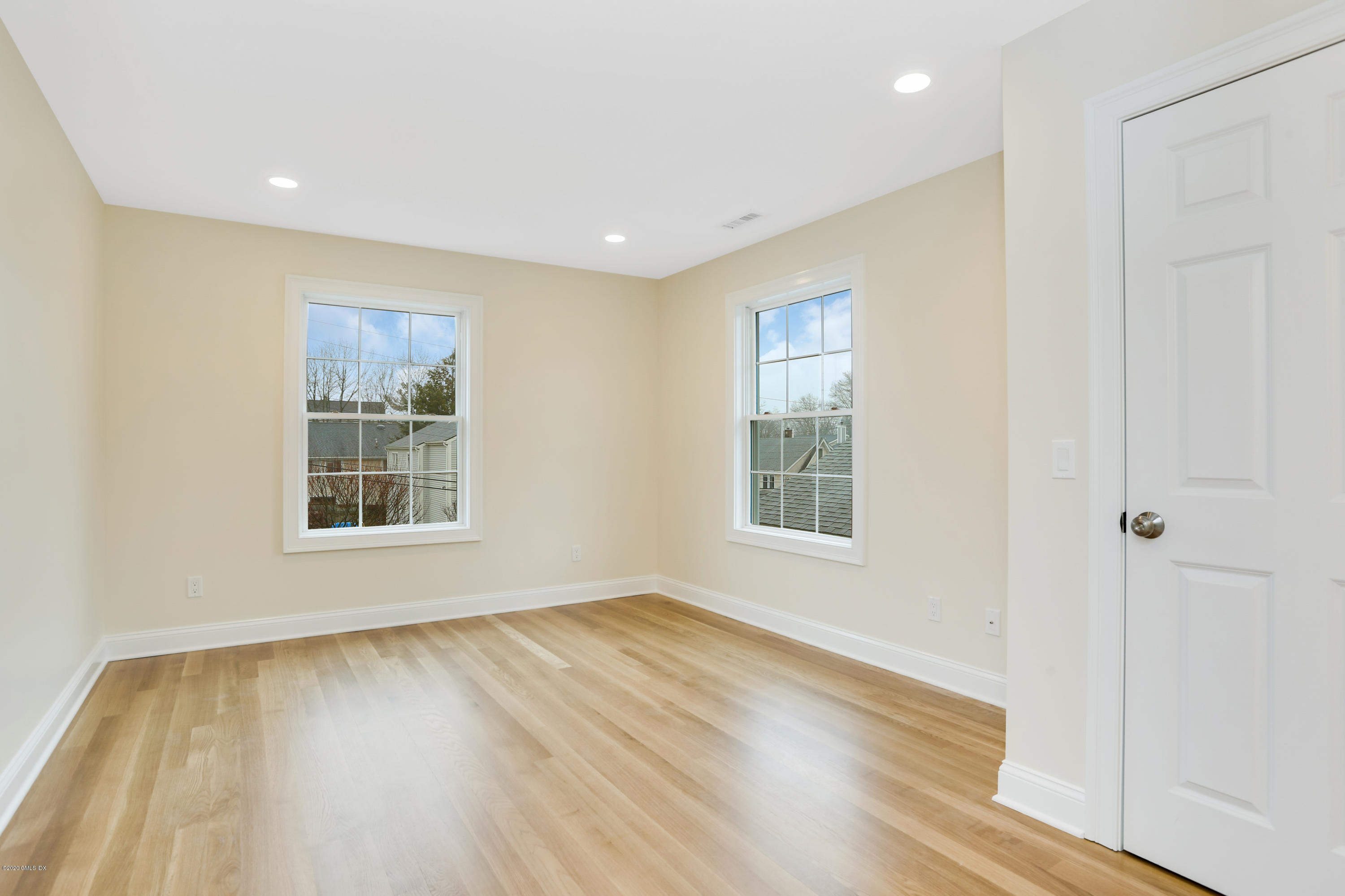 81 Cos Cob Avenue Unit: B