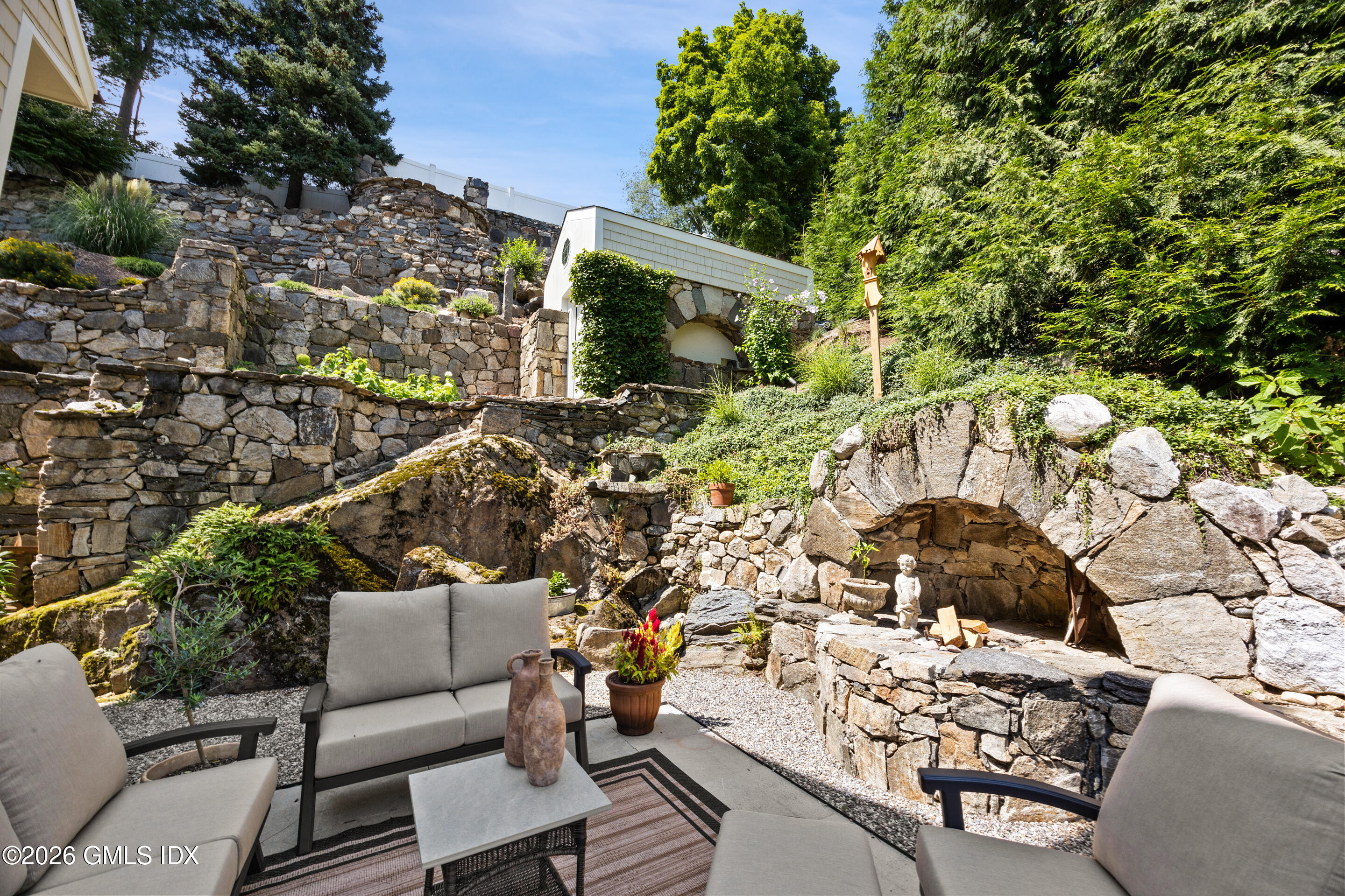 316 Valley Road
