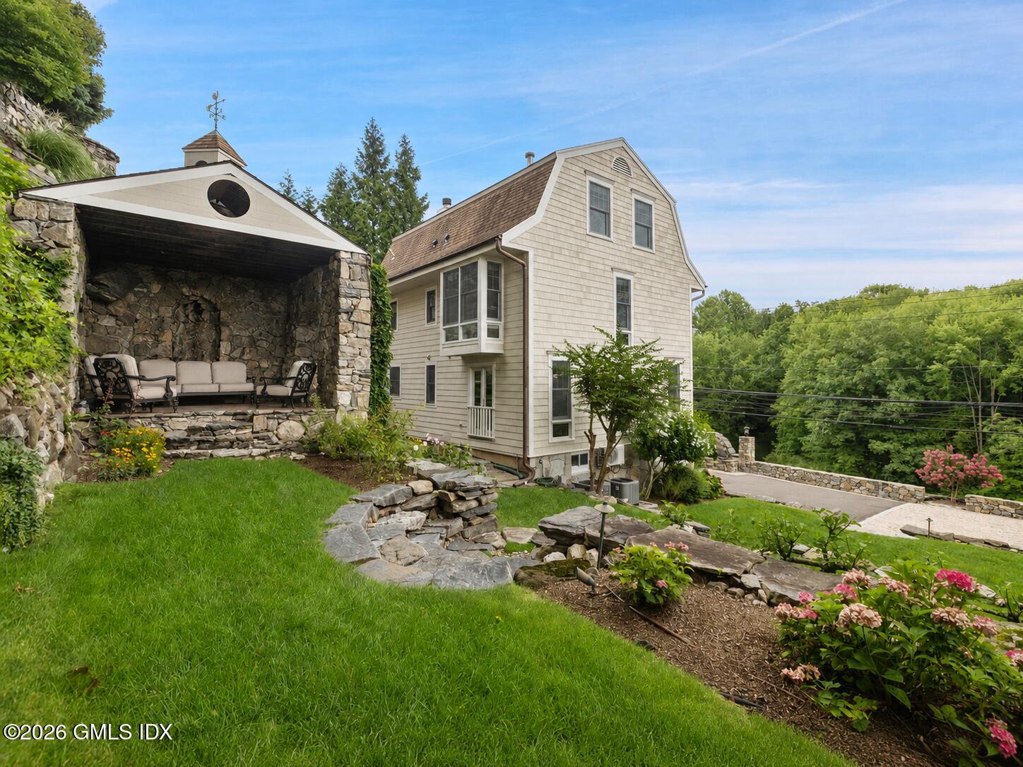316 Valley Road