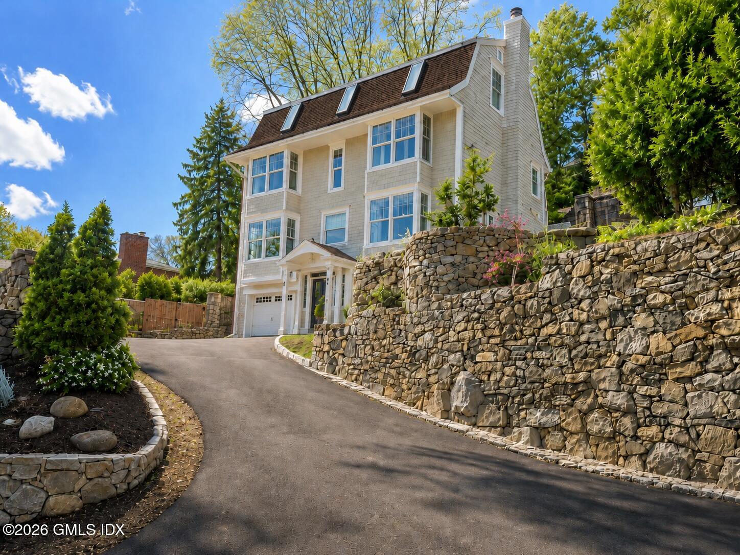 316 Valley Road