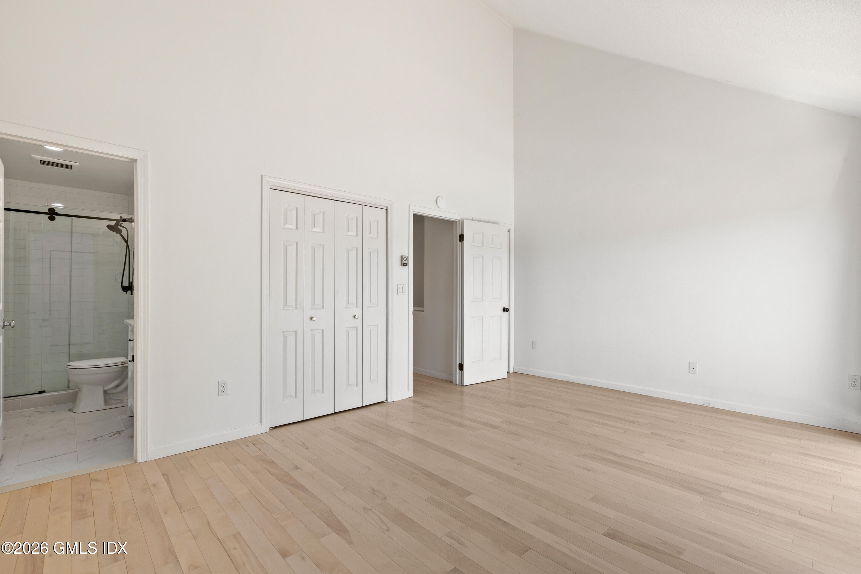 15 River Road 205