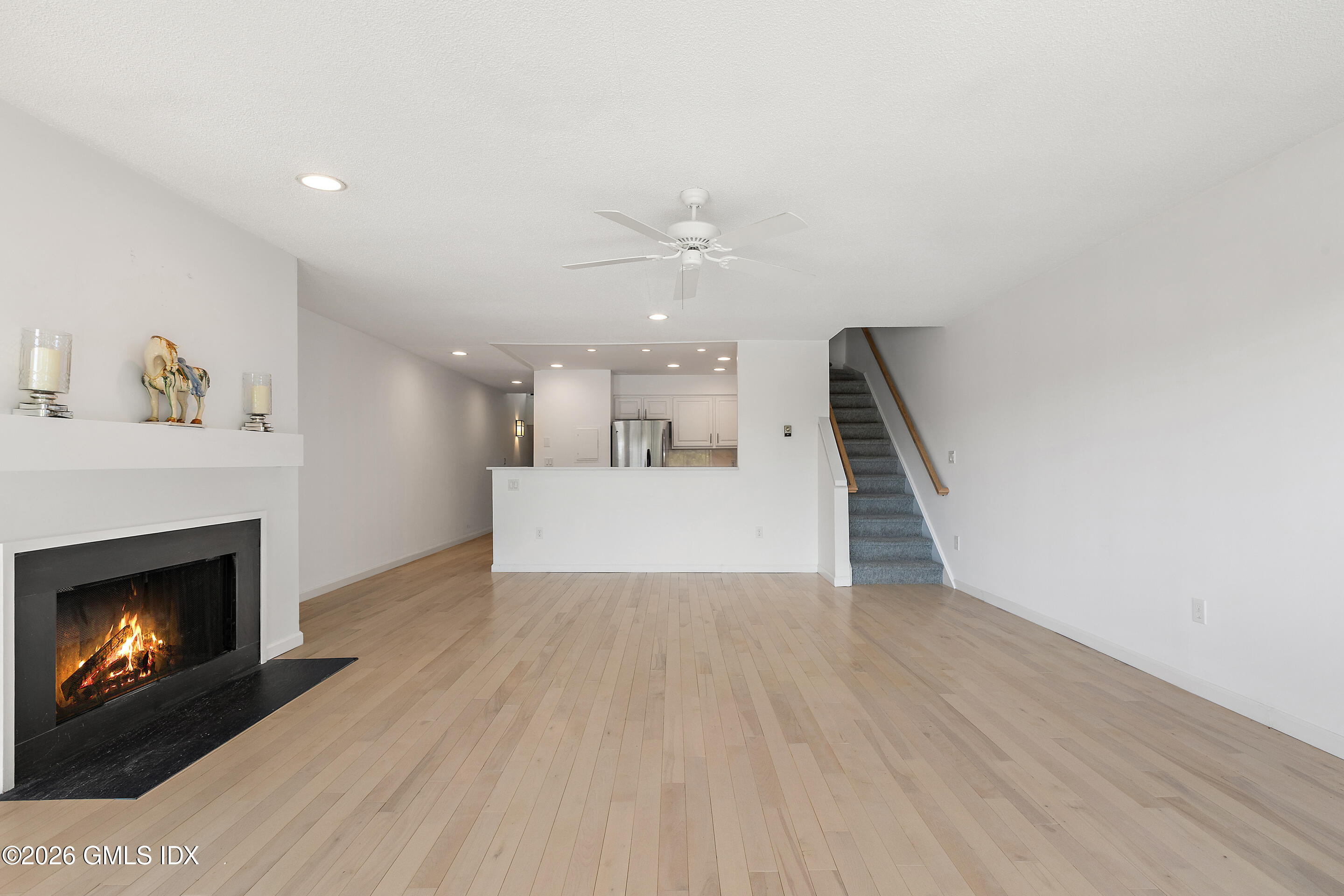 15 River Road 205