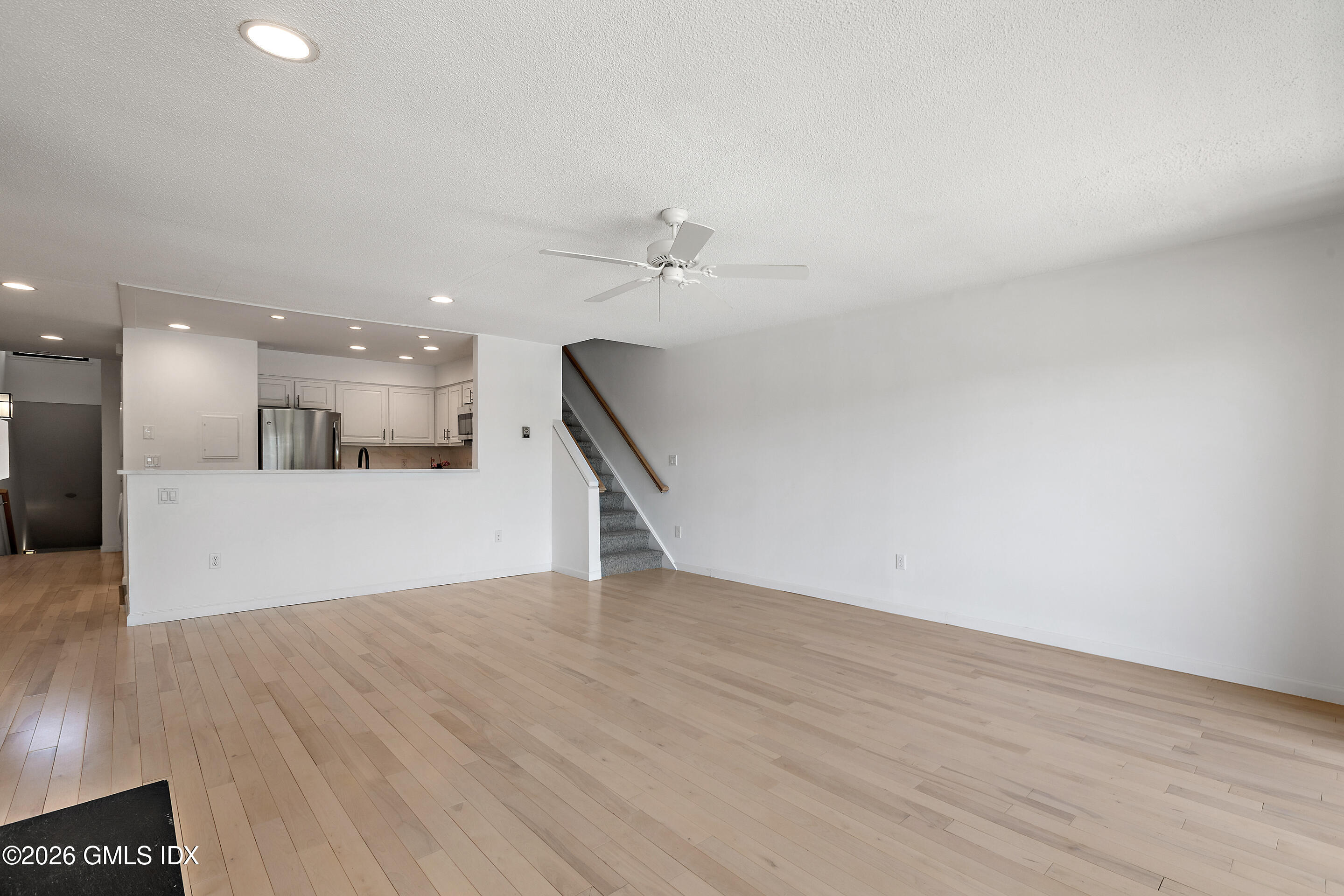 15 River Road 205