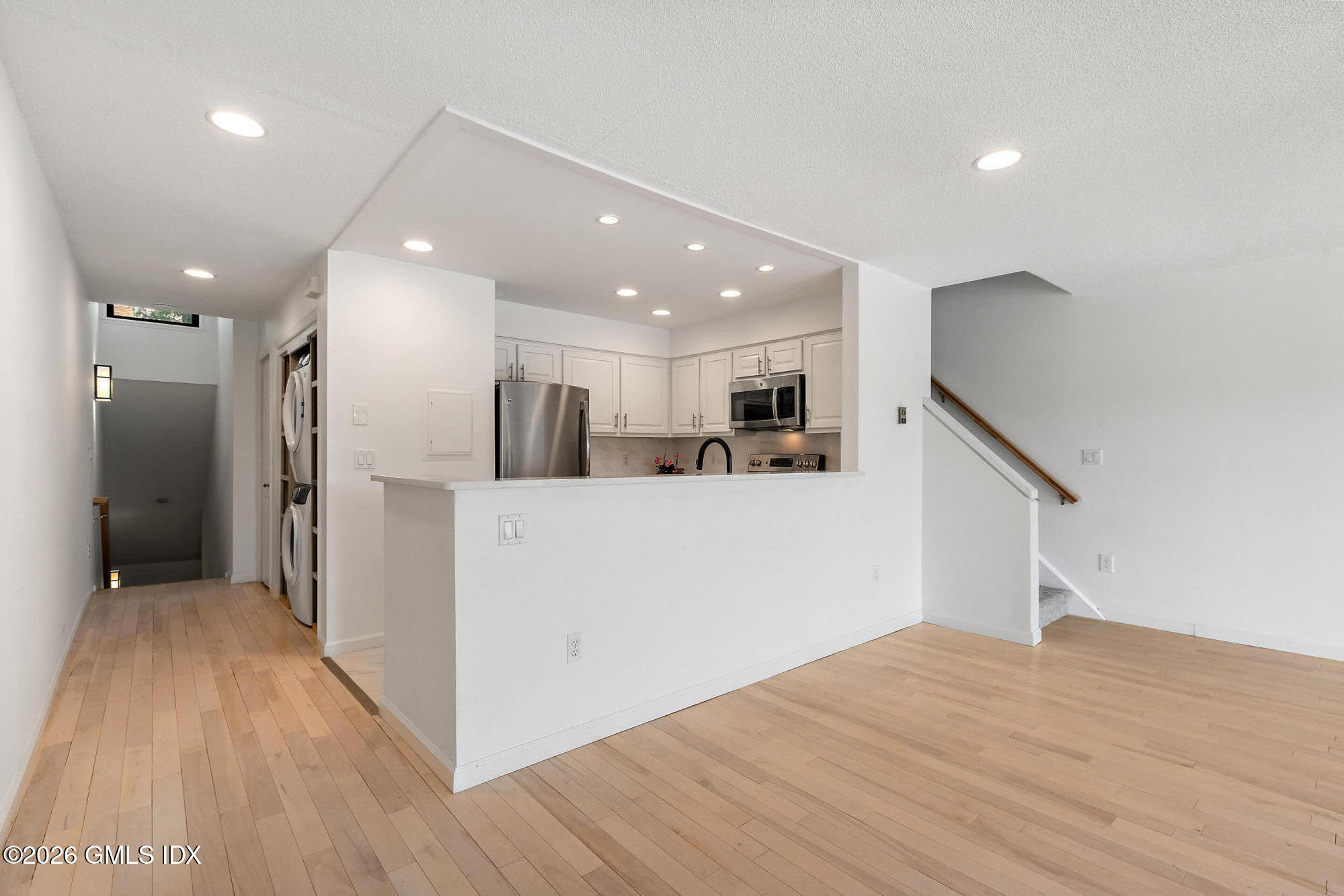15 River Road 205