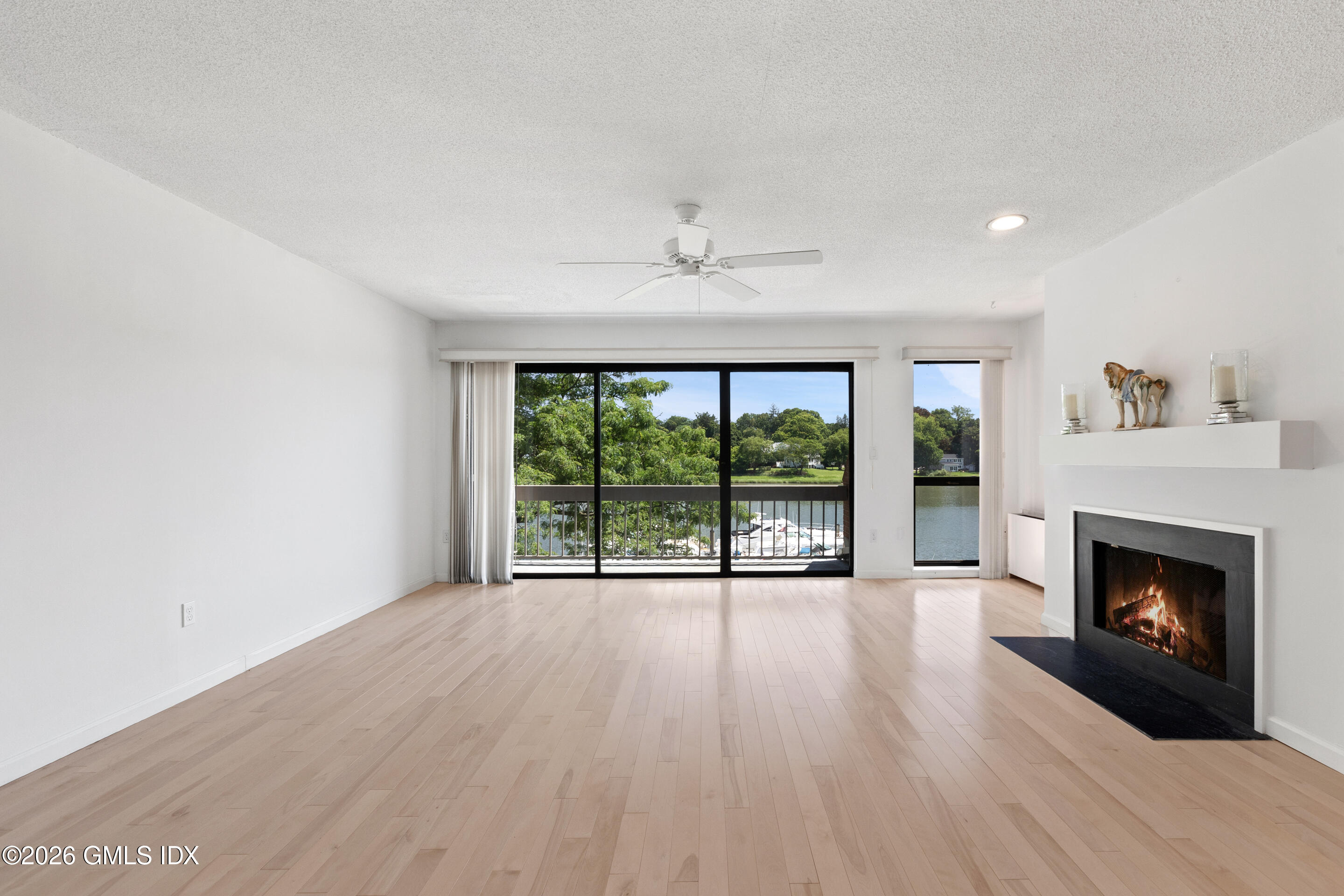 15 River Road 205