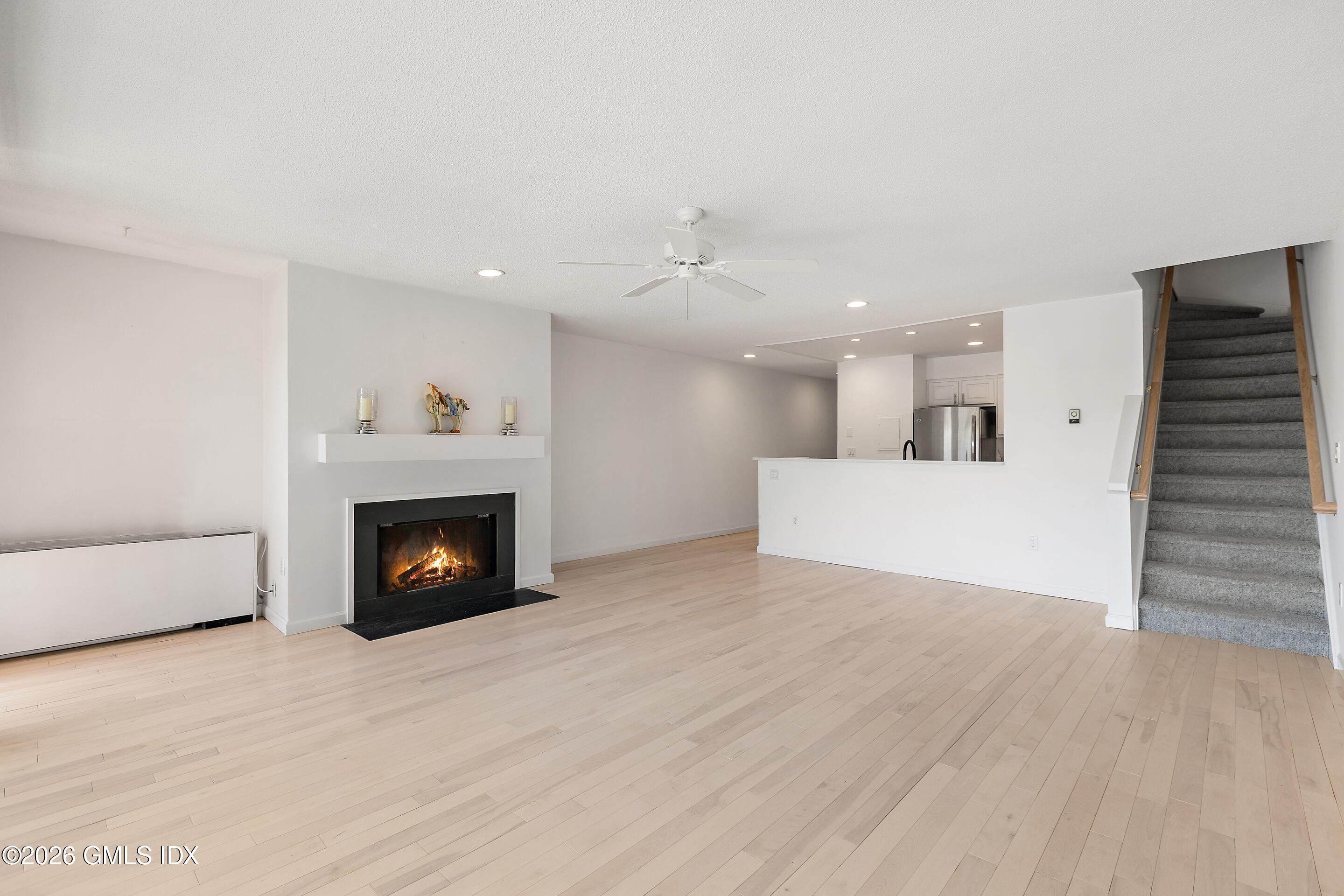 15 River Road 205