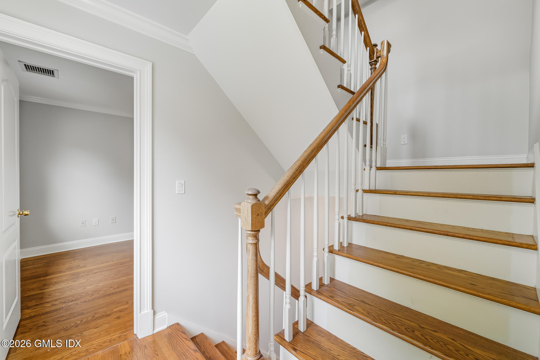 80 E Putnam Avenue