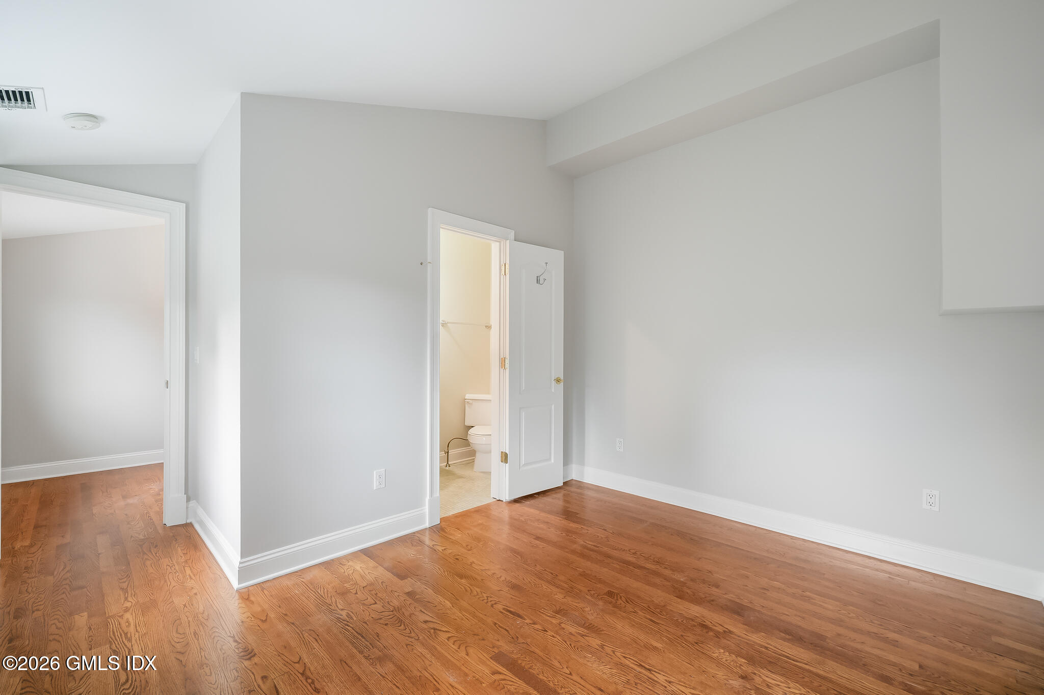 80 E Putnam Avenue