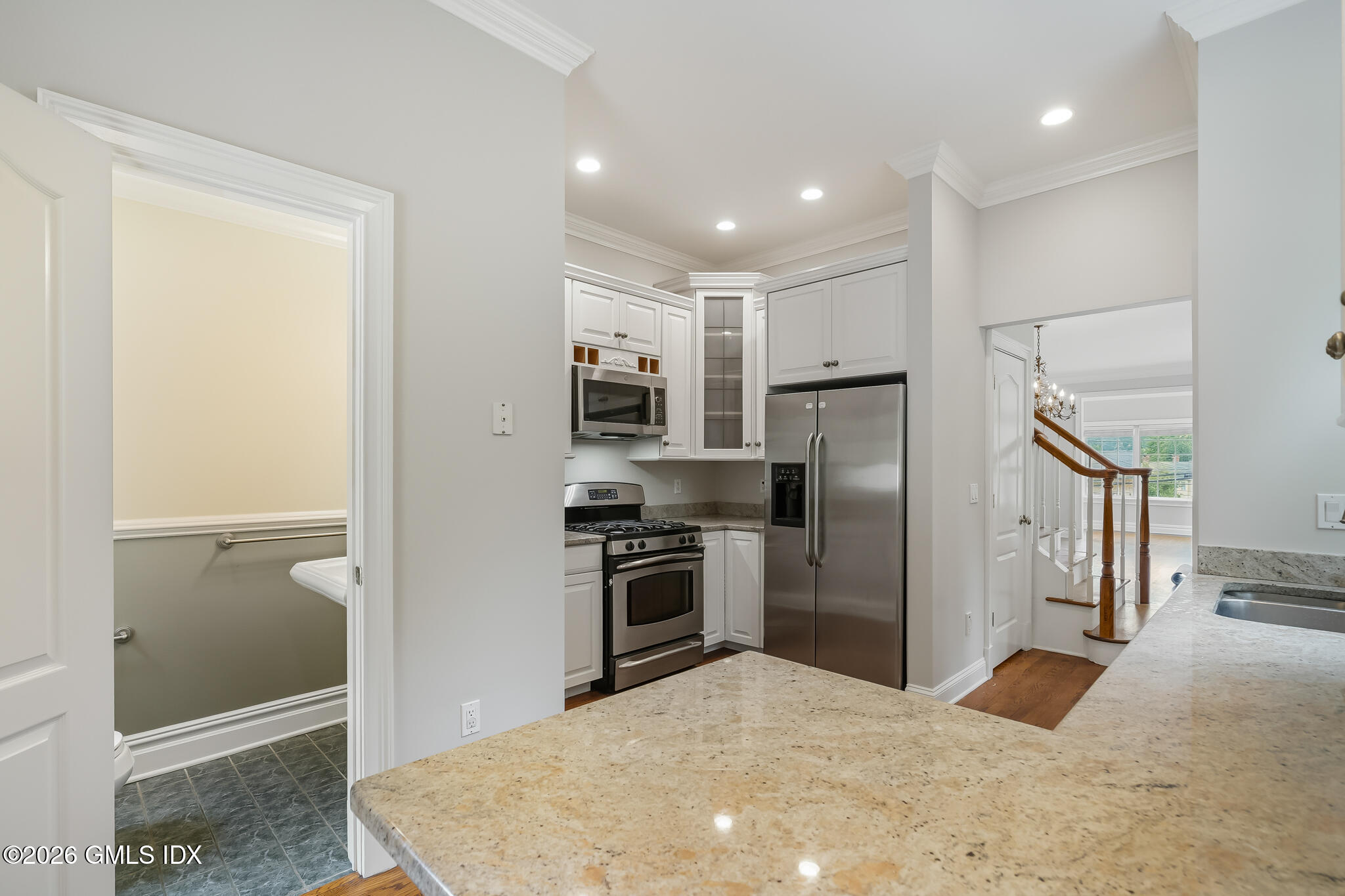 80 E Putnam Avenue