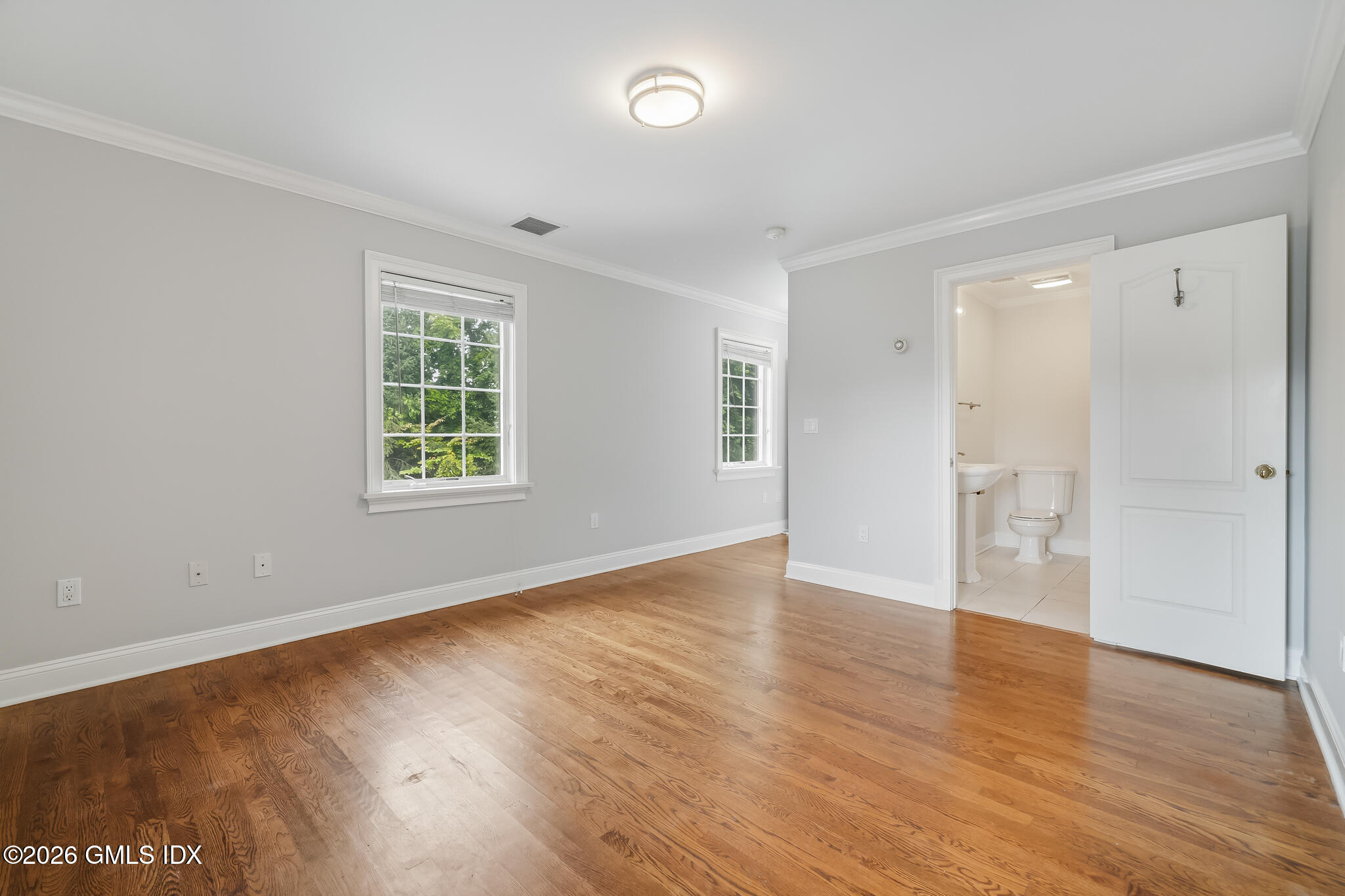 80 E Putnam Avenue