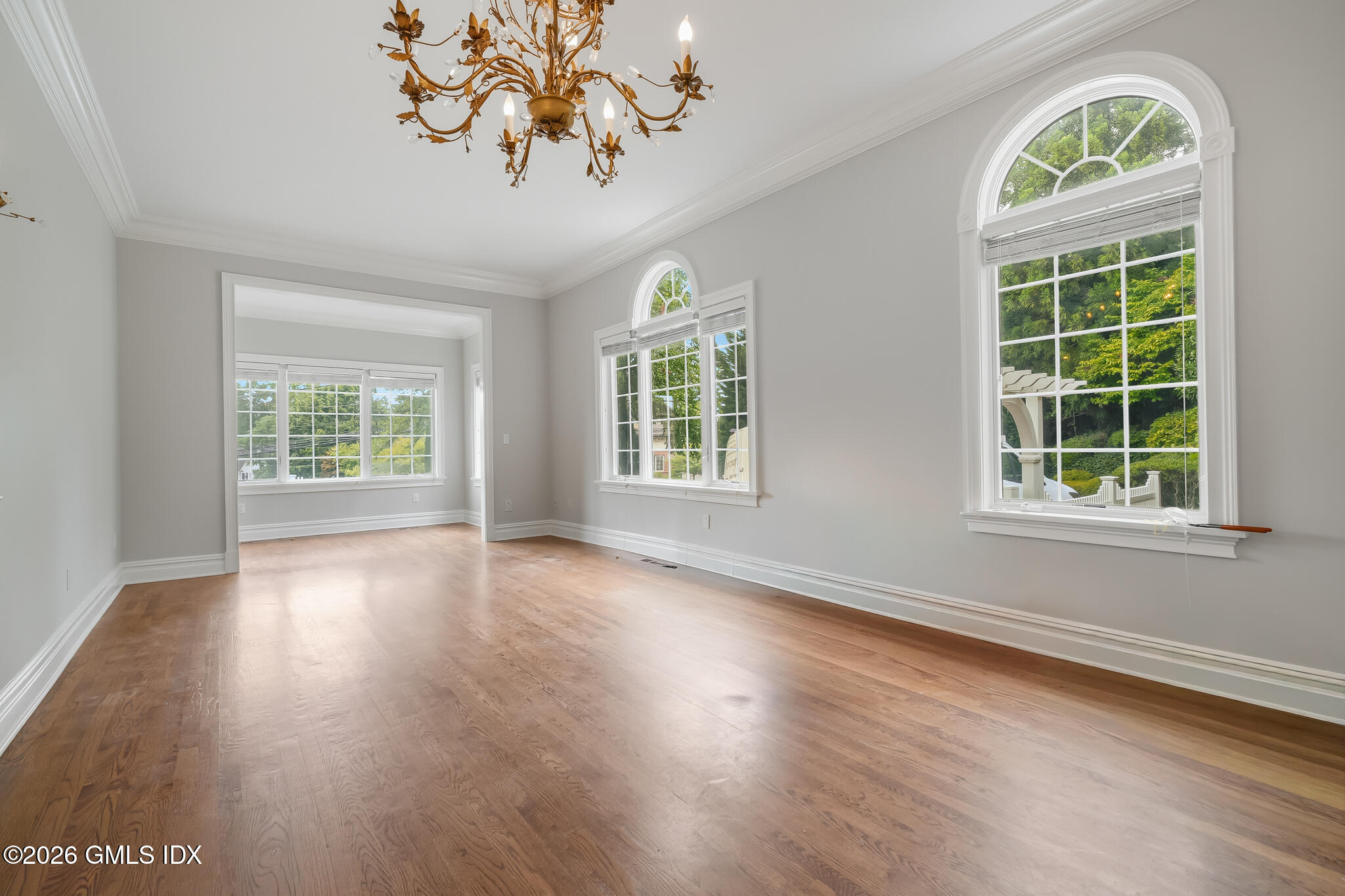80 E Putnam Avenue