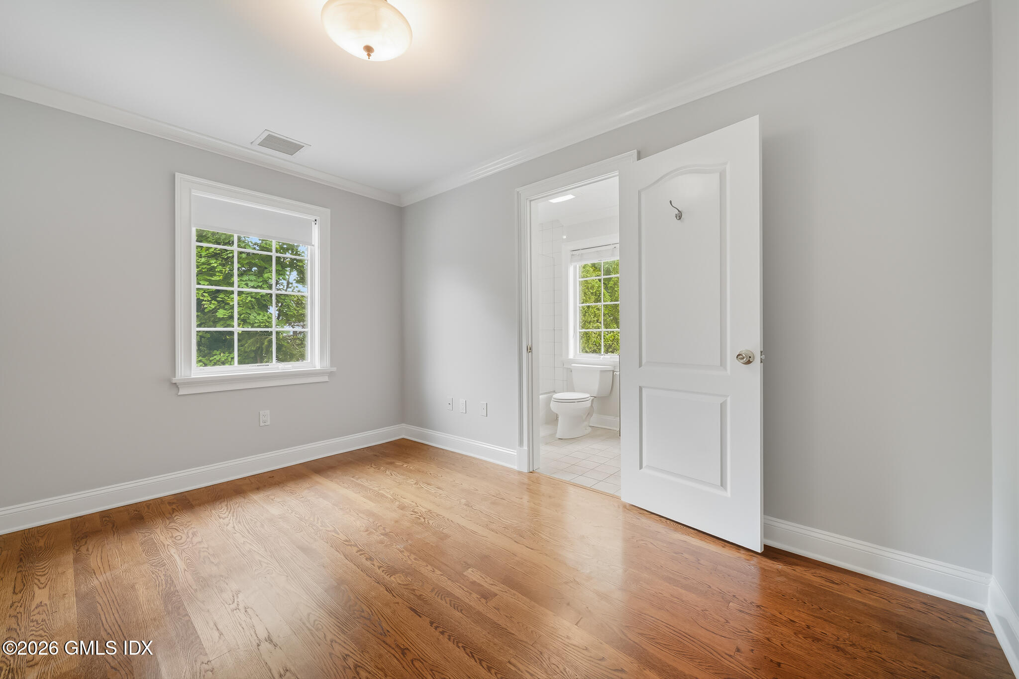 80 E Putnam Avenue