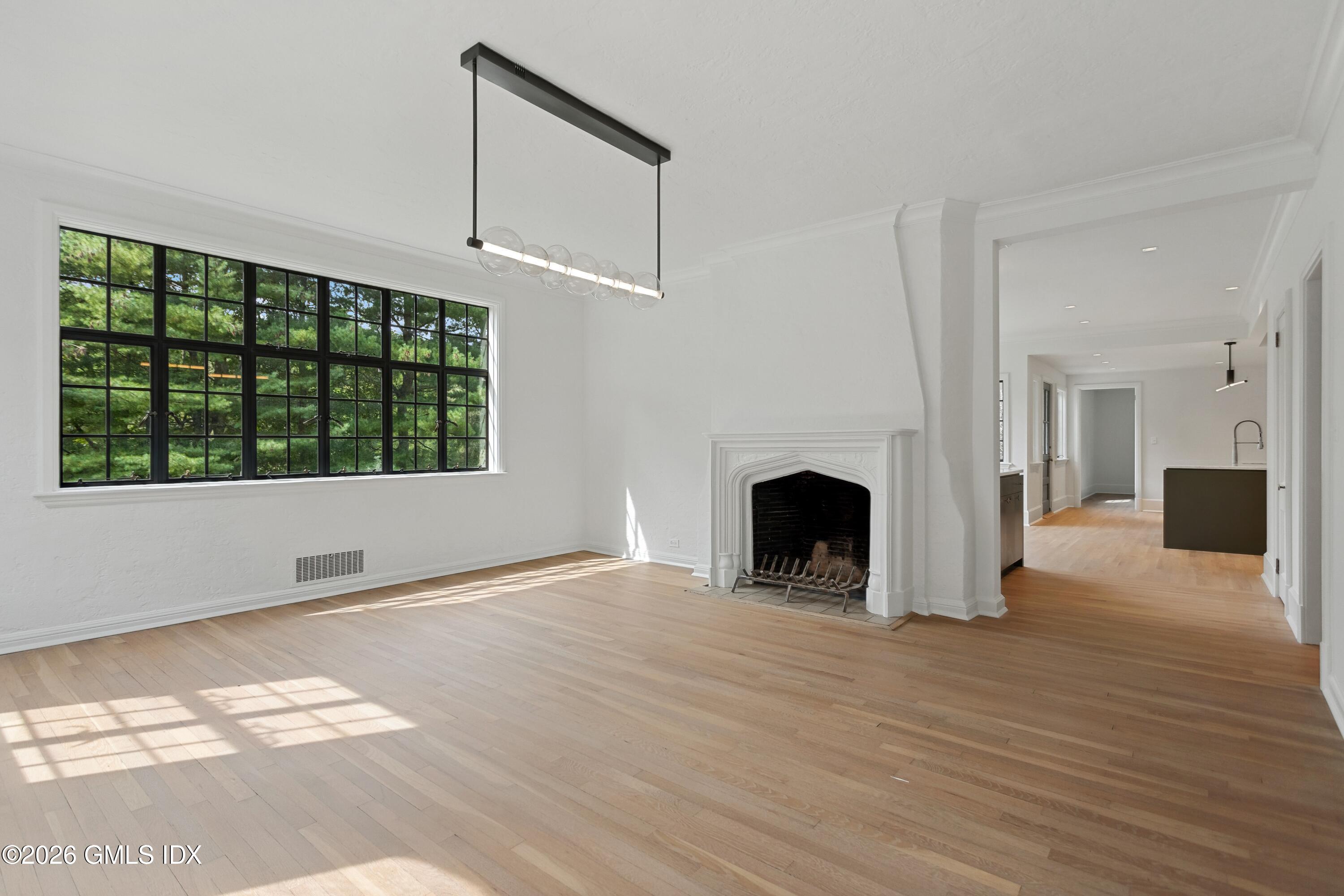 5 Sherwood Avenue