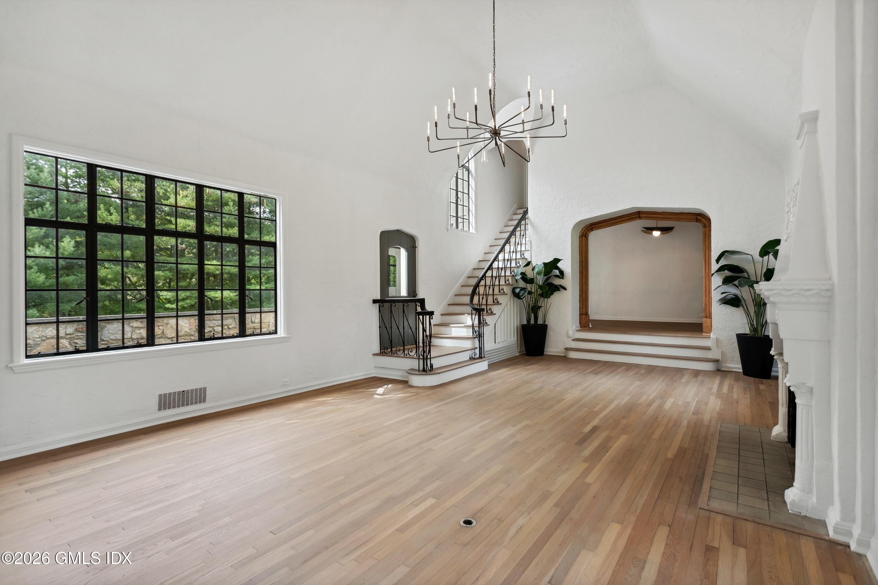 5 Sherwood Avenue