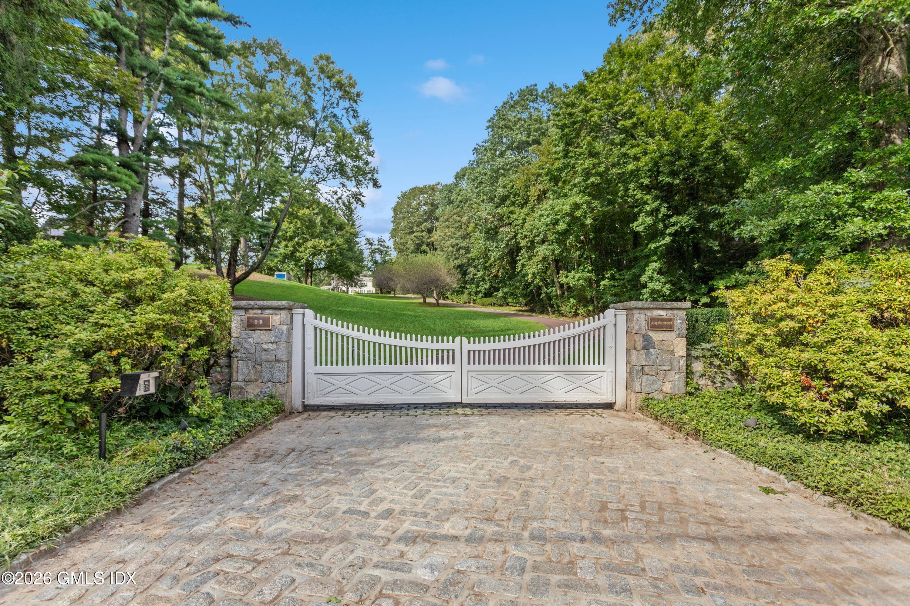 5 Sherwood Avenue