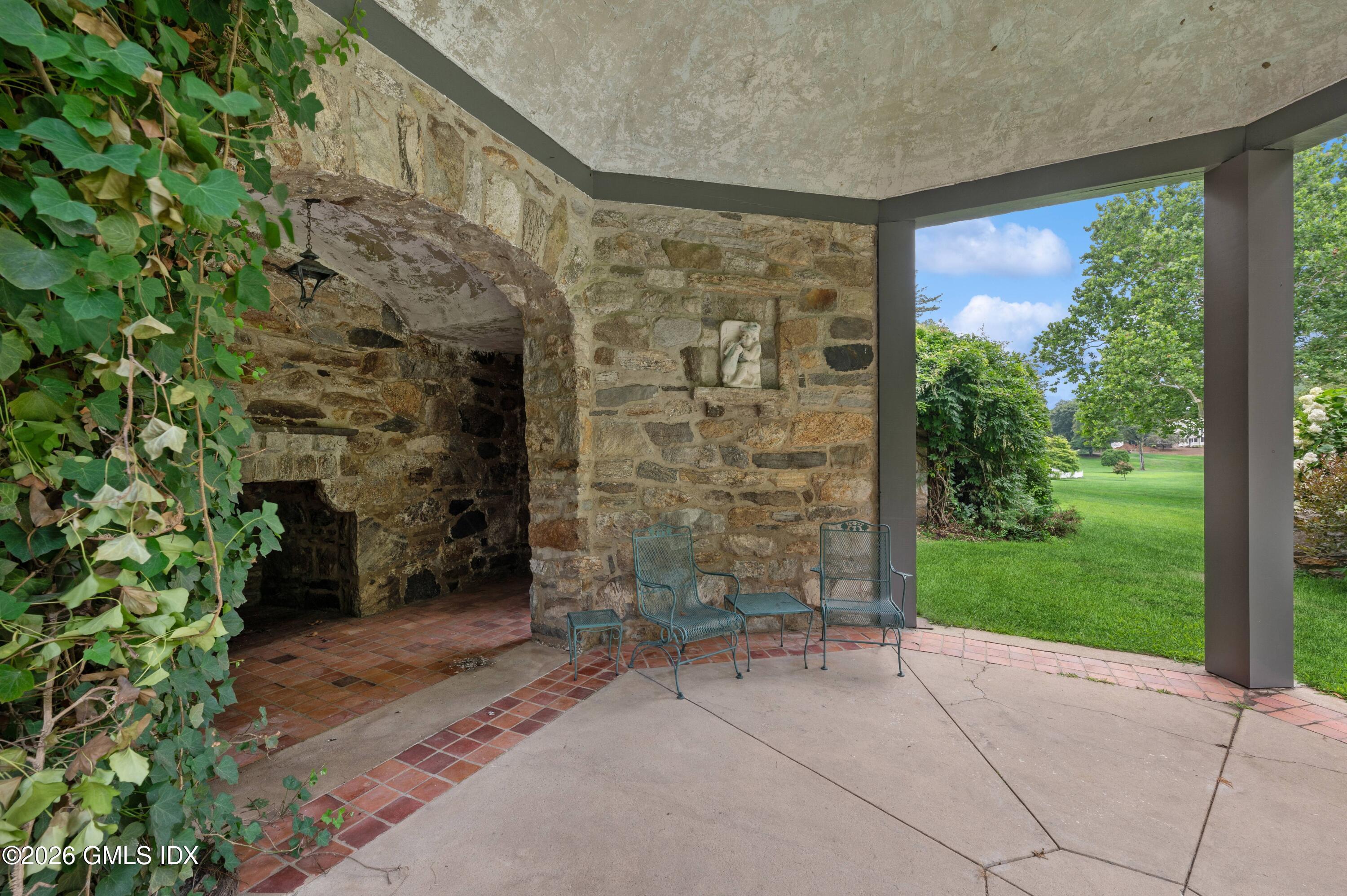 5 Sherwood Avenue