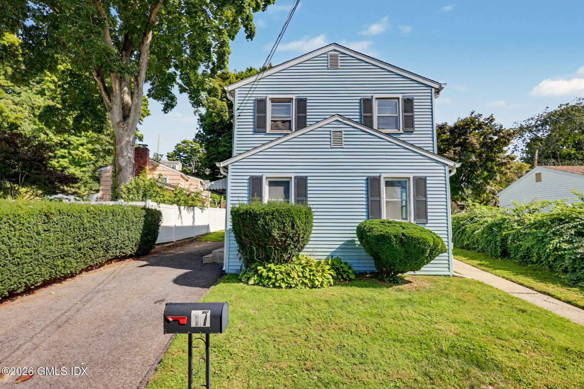 17 Cary Road