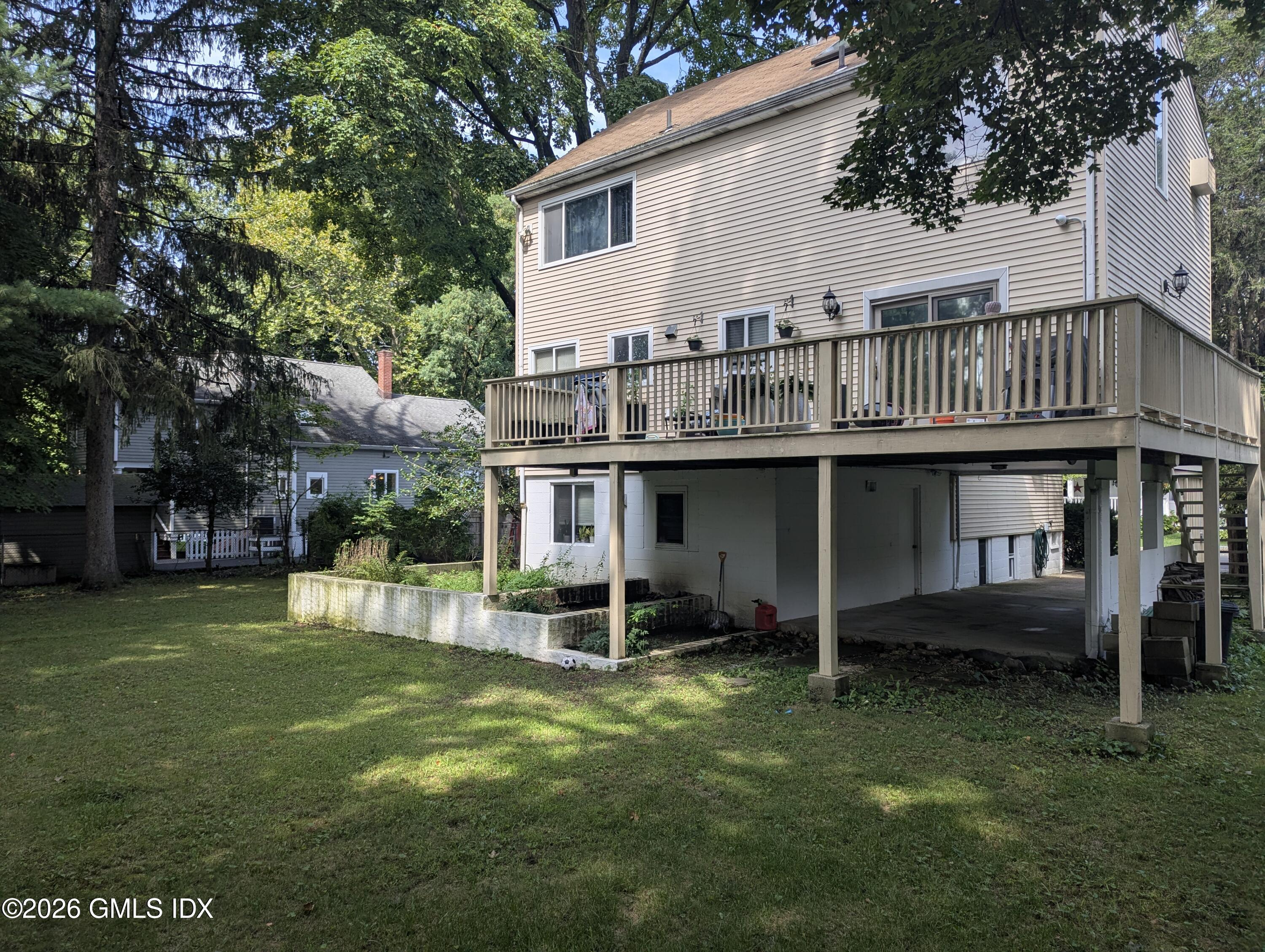 493 Den Lane Apt. 1