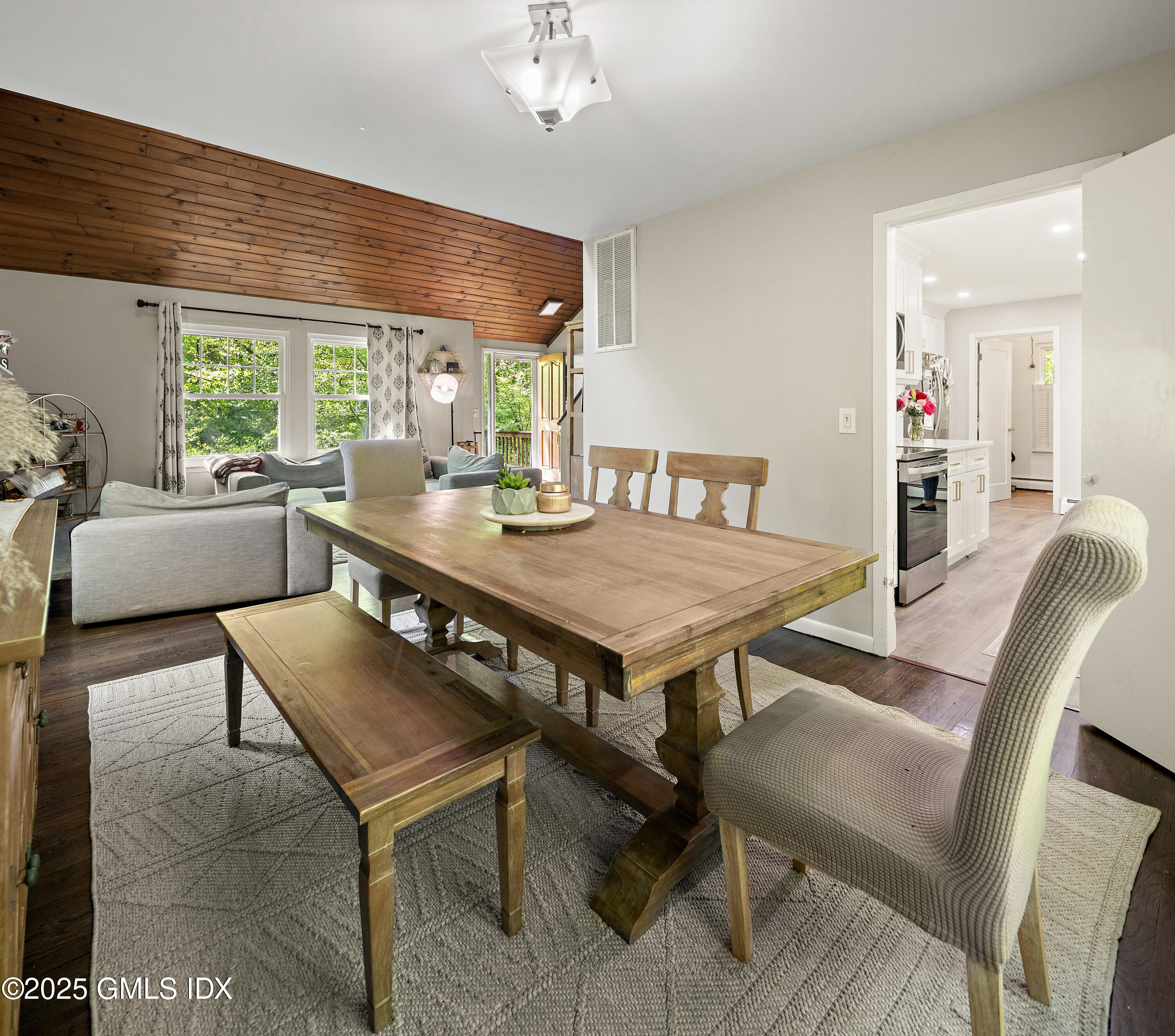 421 Chestnut Hill Road