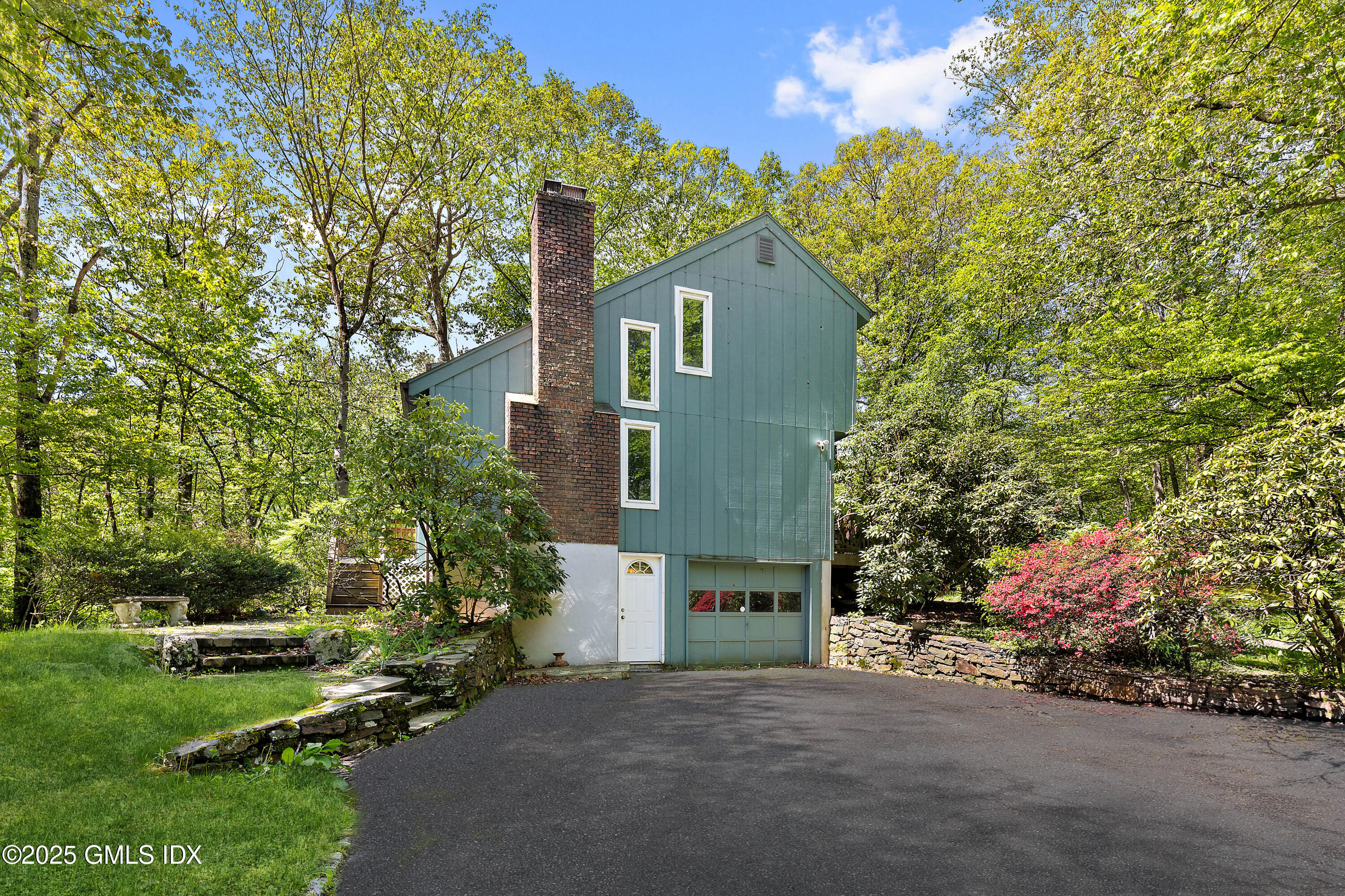 421 Chestnut Hill Road