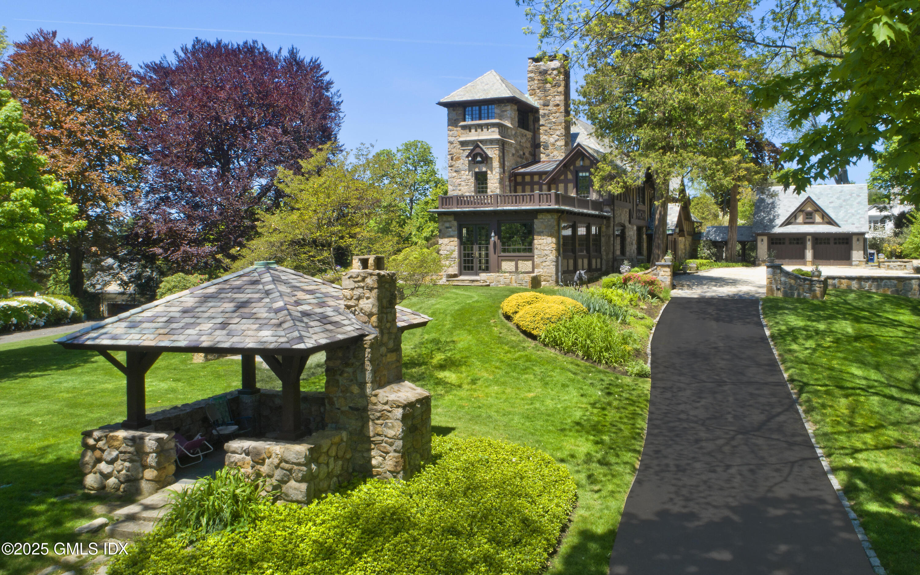47 Carriglea Drive