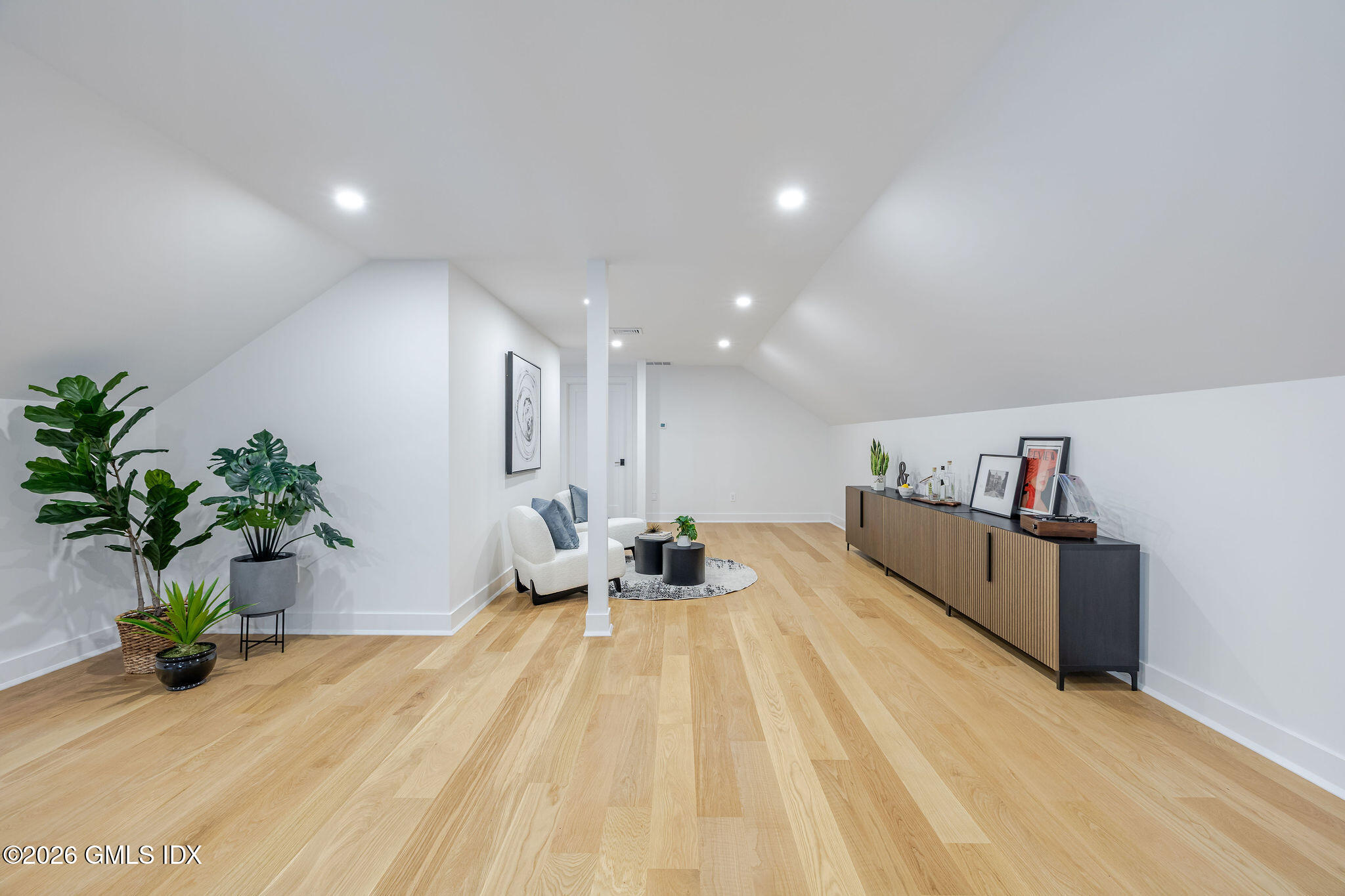 23 Laurel Road