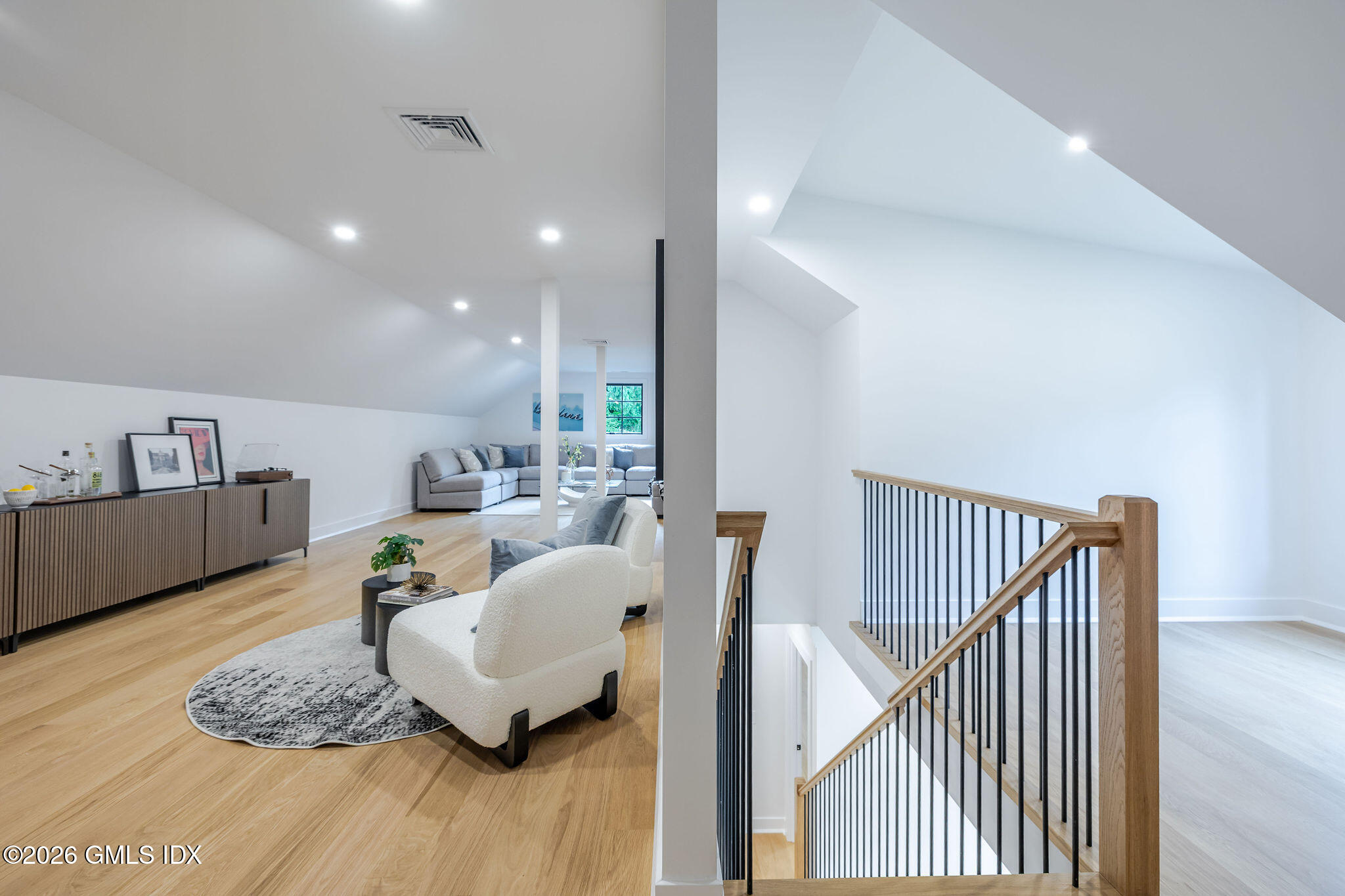 23 Laurel Road