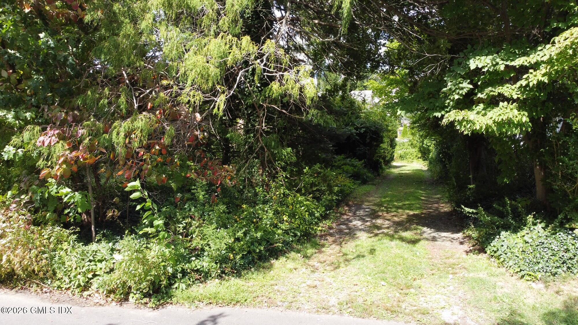 6 Lincoln Avenue