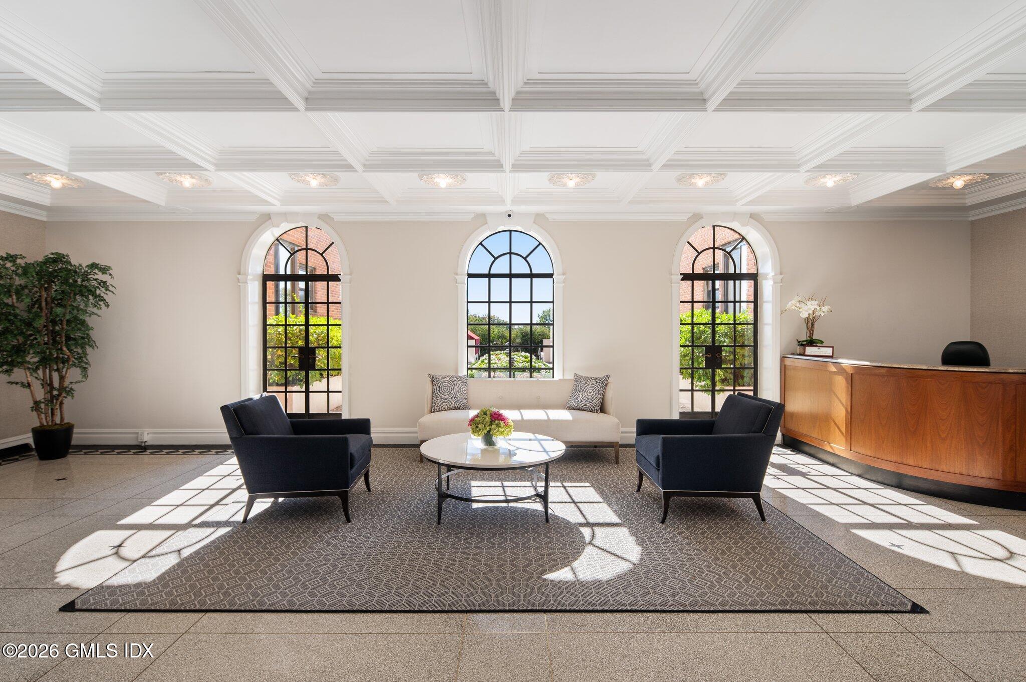 40 W Elm Street APT 4G