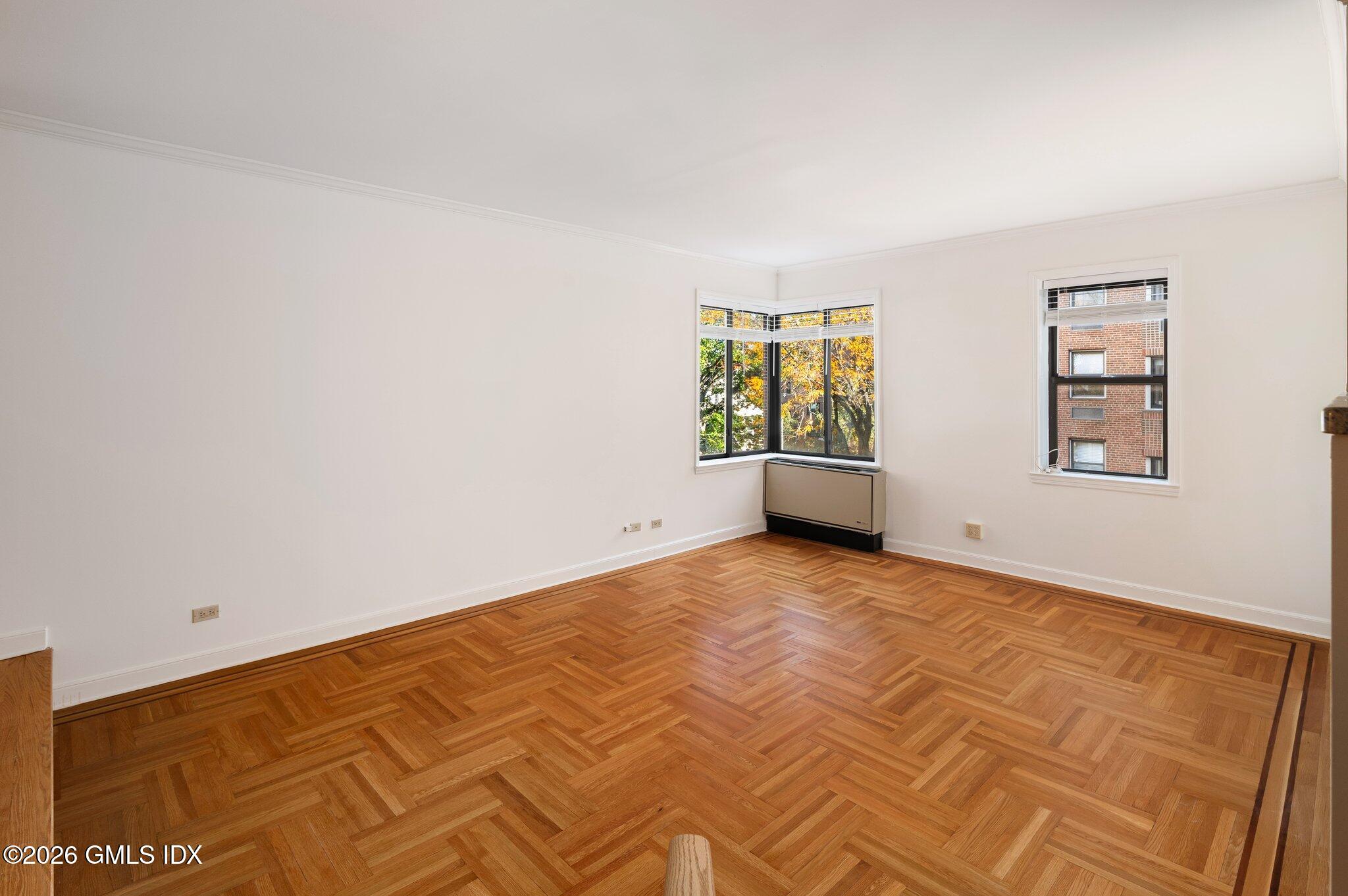 40 W Elm Street APT 4G