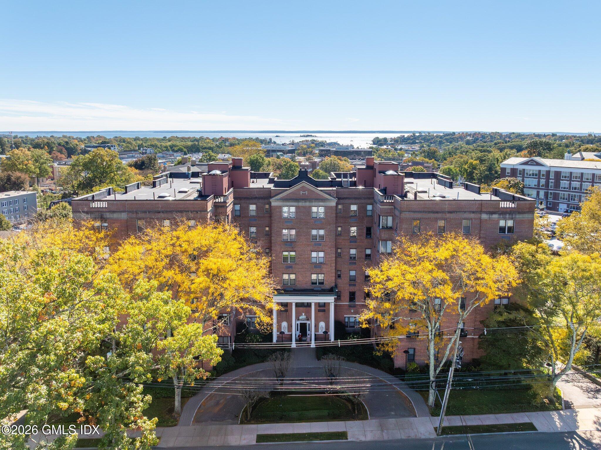 40 W Elm Street APT 4G