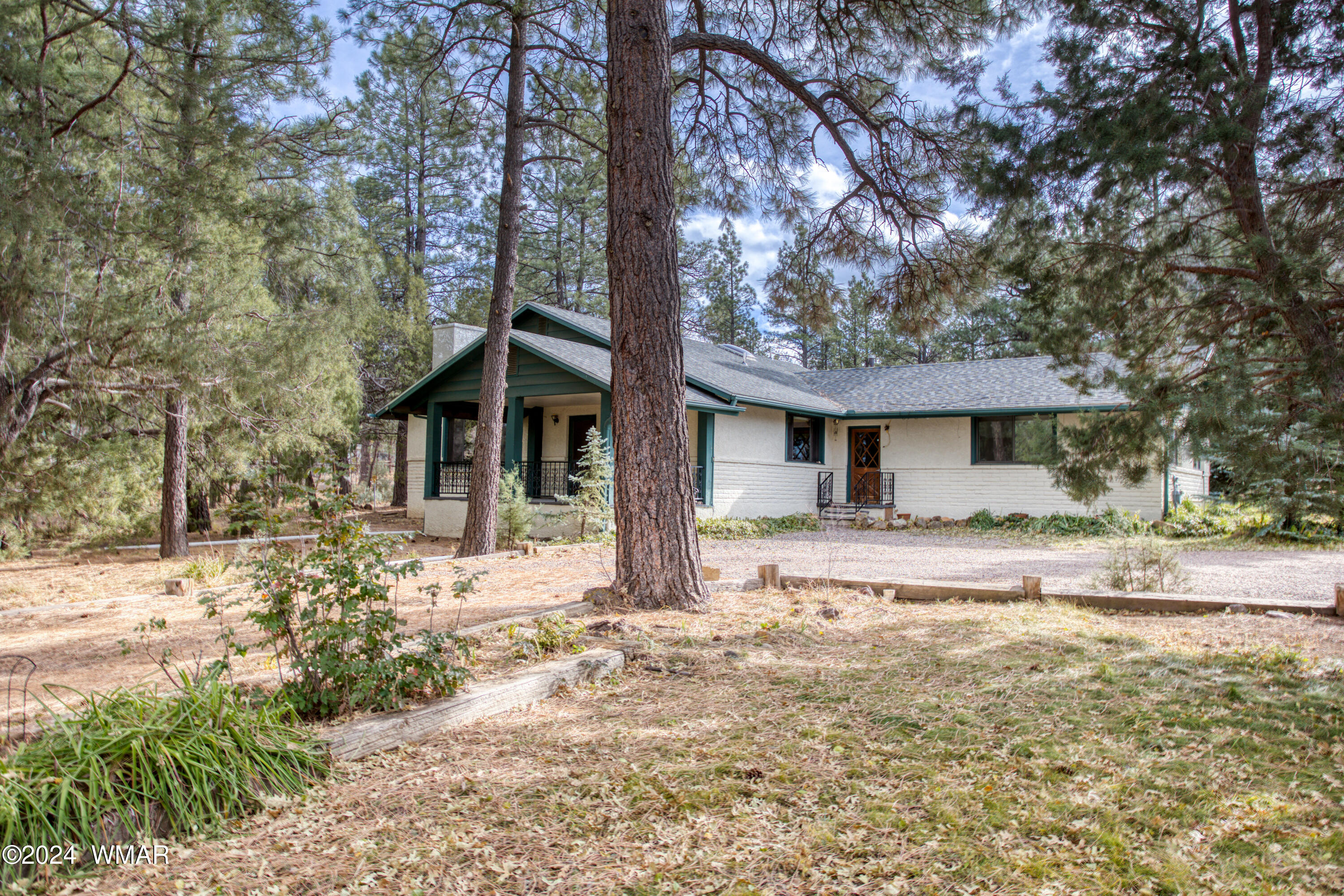 4405 Vallery Ln