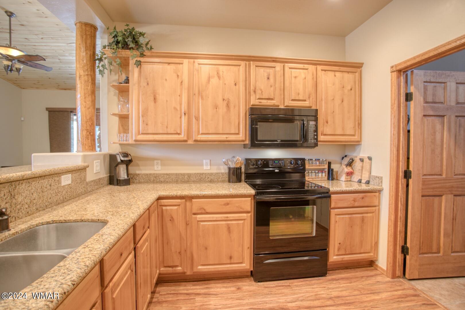 3220 W Black Oak Loop