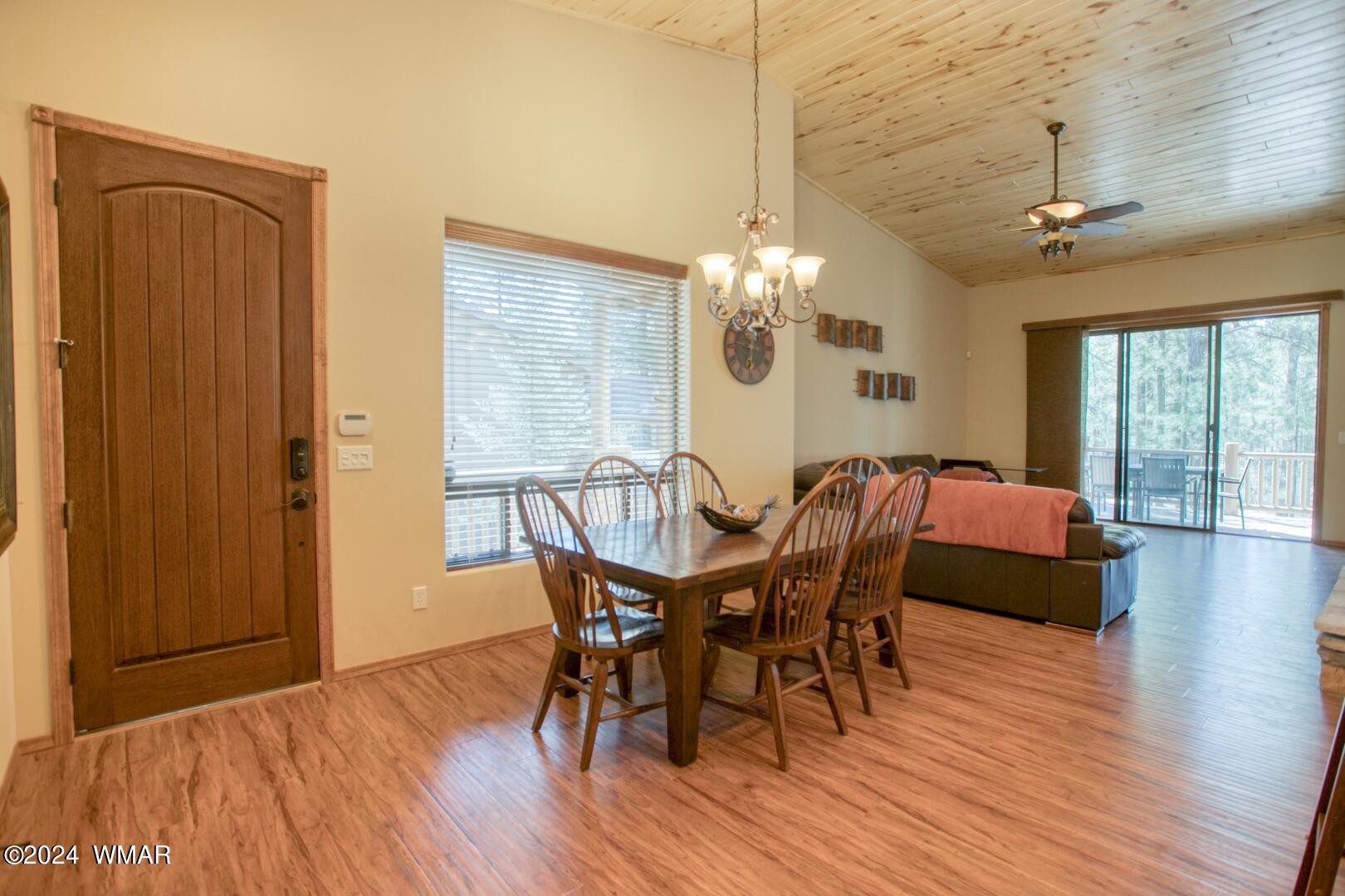 3220 W Black Oak Loop